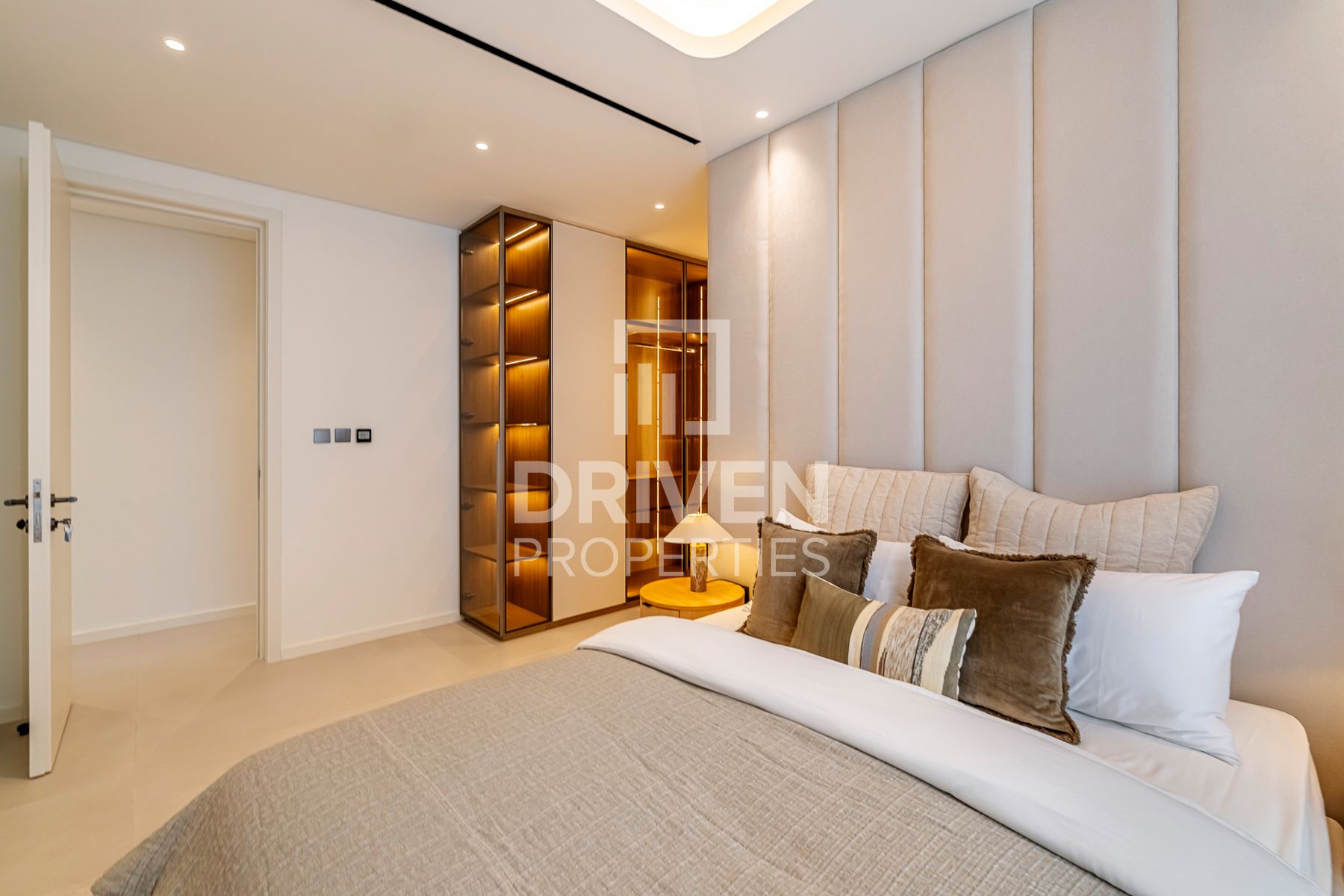 Fully Furnished and Spacious Modern Finishing