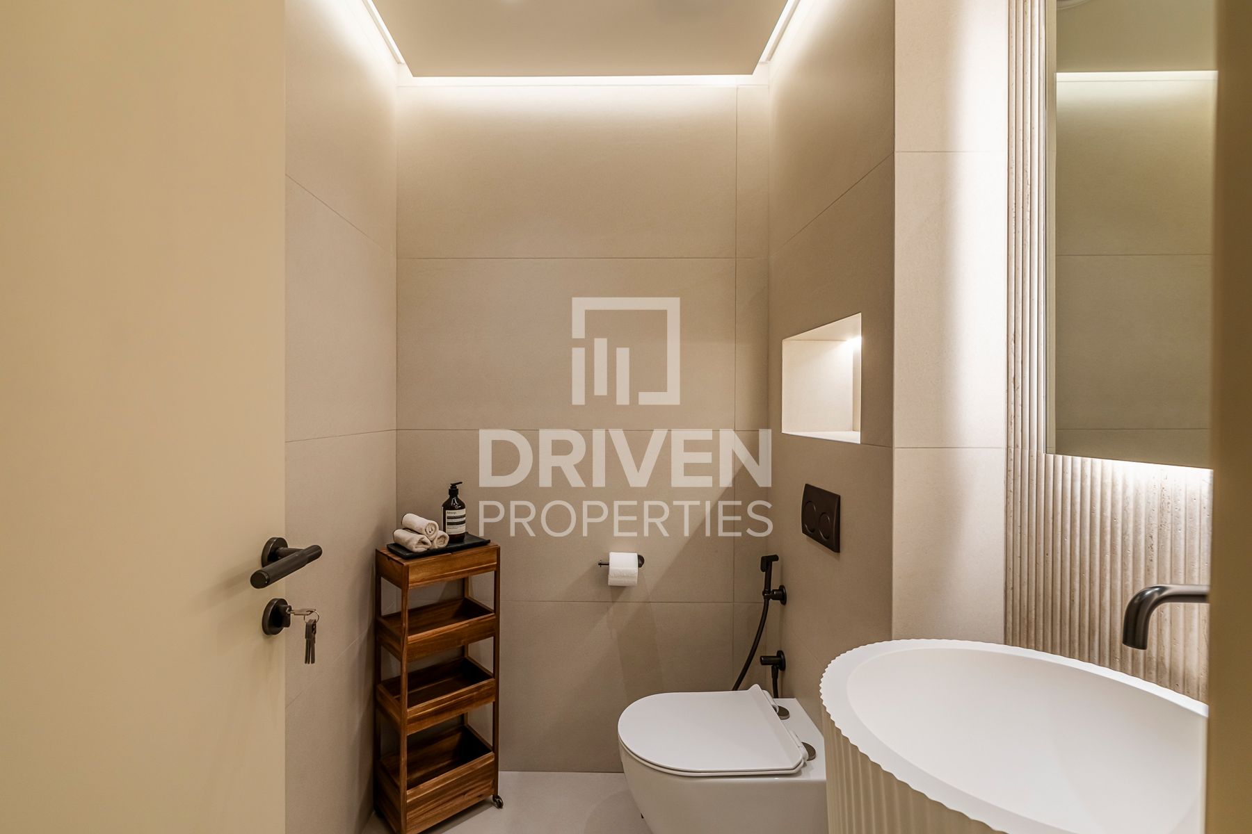 Fully Furnished and Spacious Modern Finishing