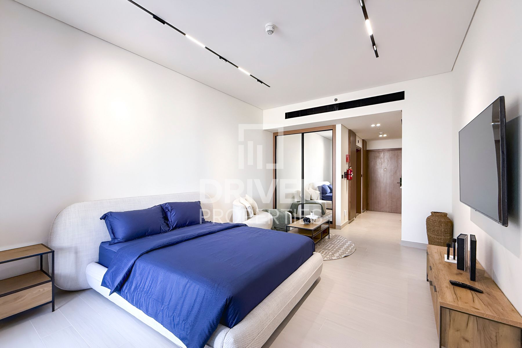 Canal View Furnished Smart Home Vacant