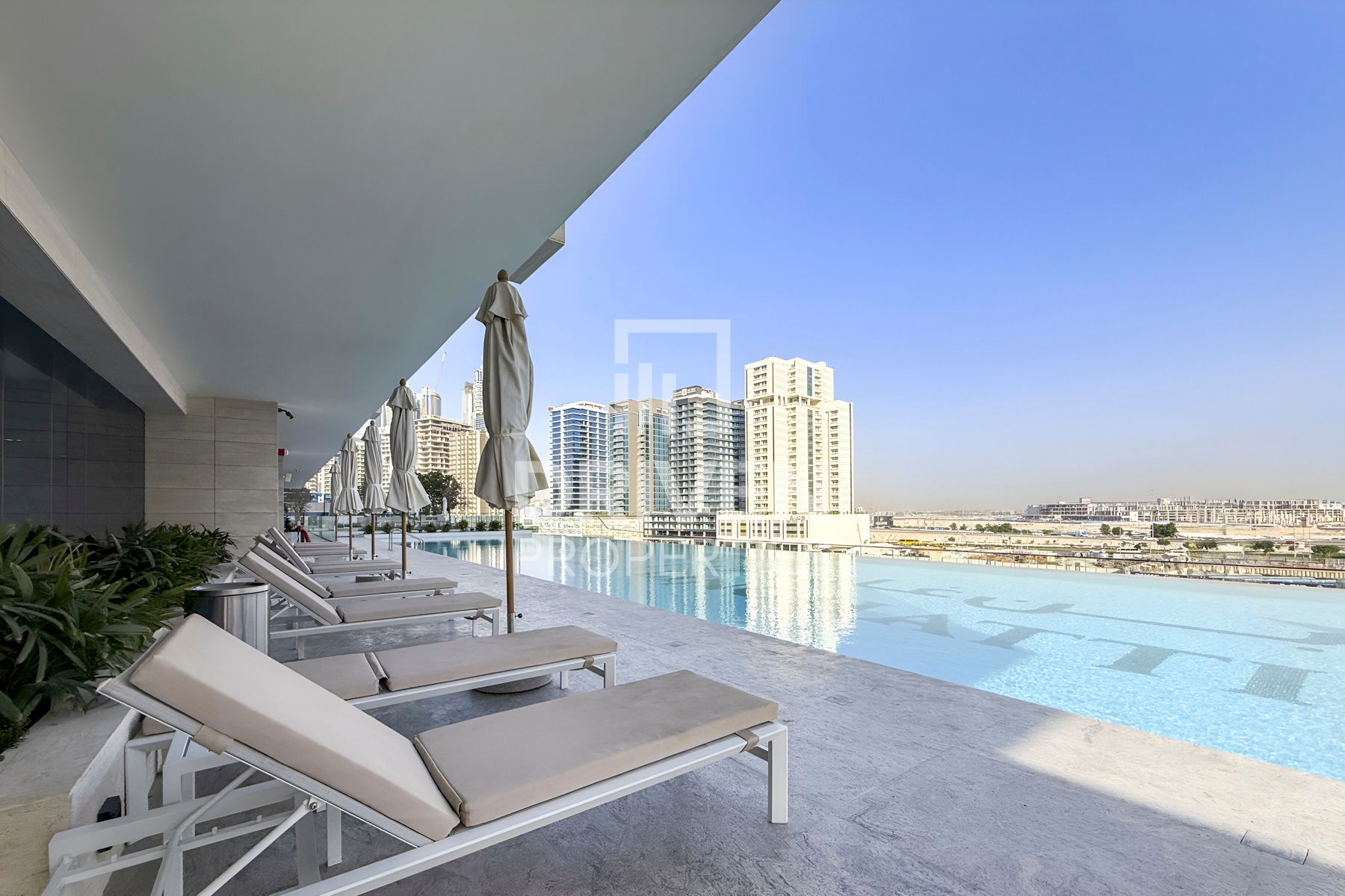 Canal View Furnished Smart Home Vacant