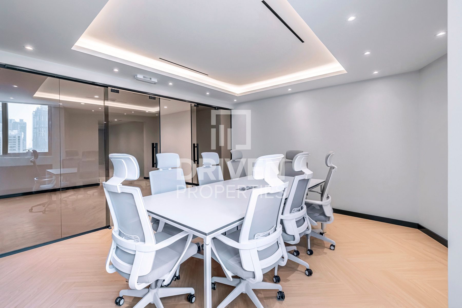 Fully fitted and furnished Office Vacant