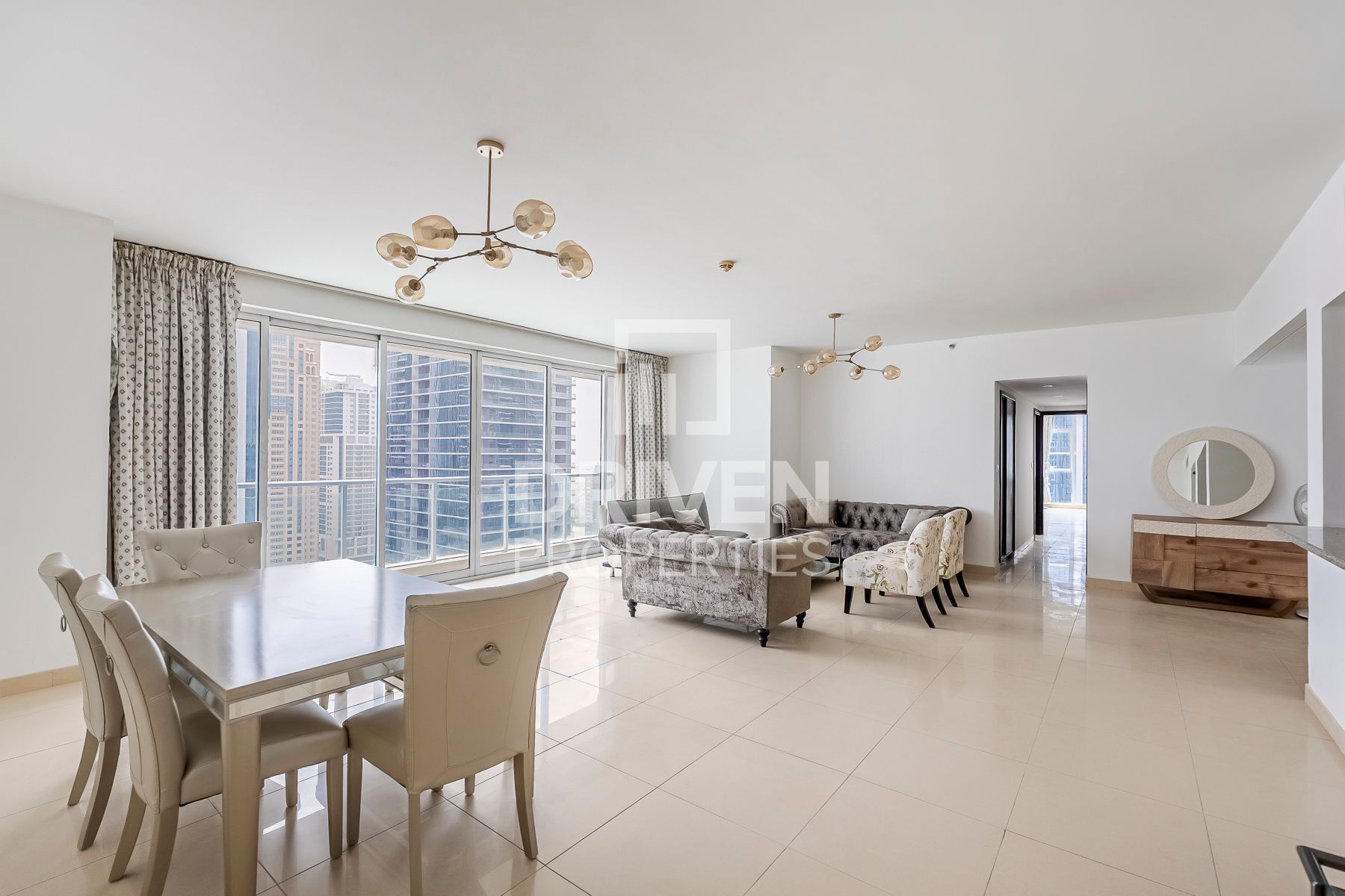 Spacious and Bright  Maids Room Lake View