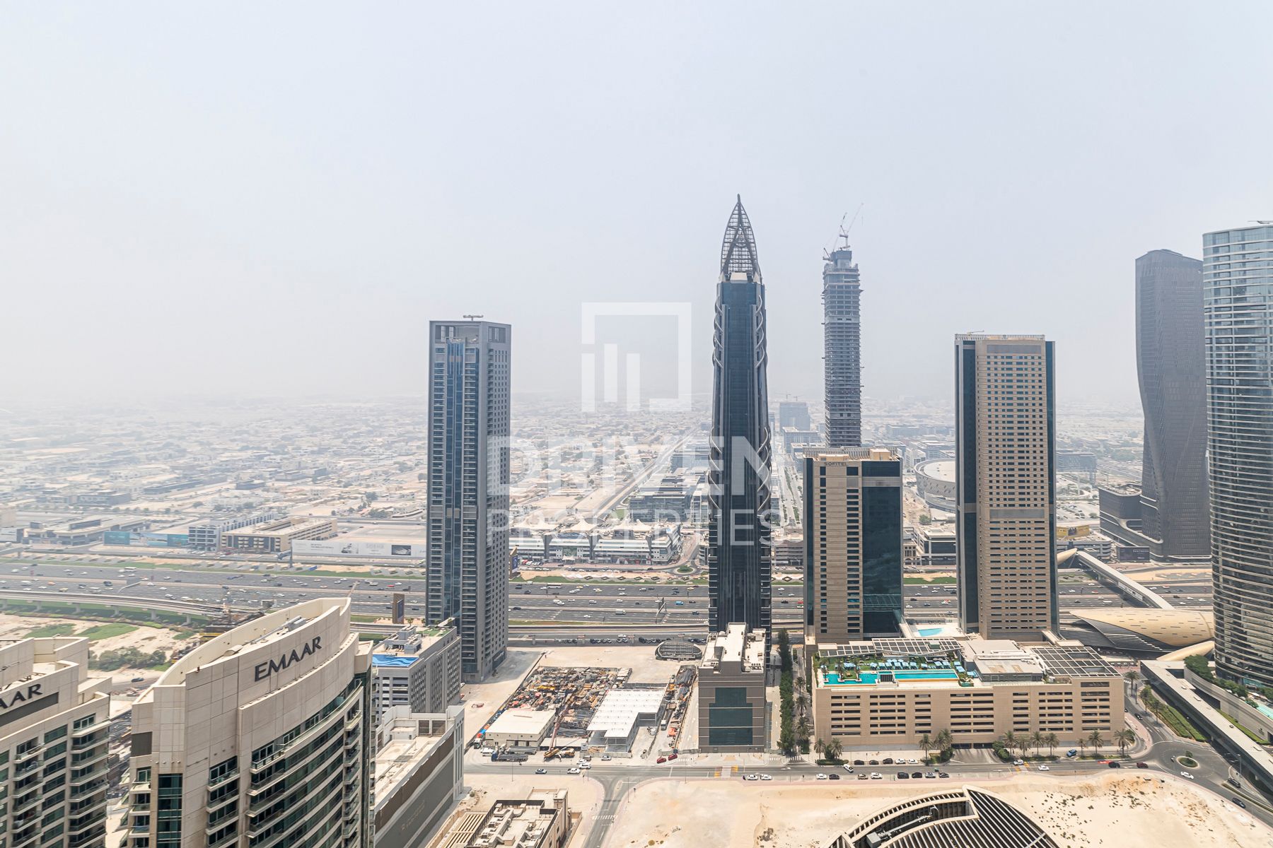 Big Layout and High Floor Apartment Furnished