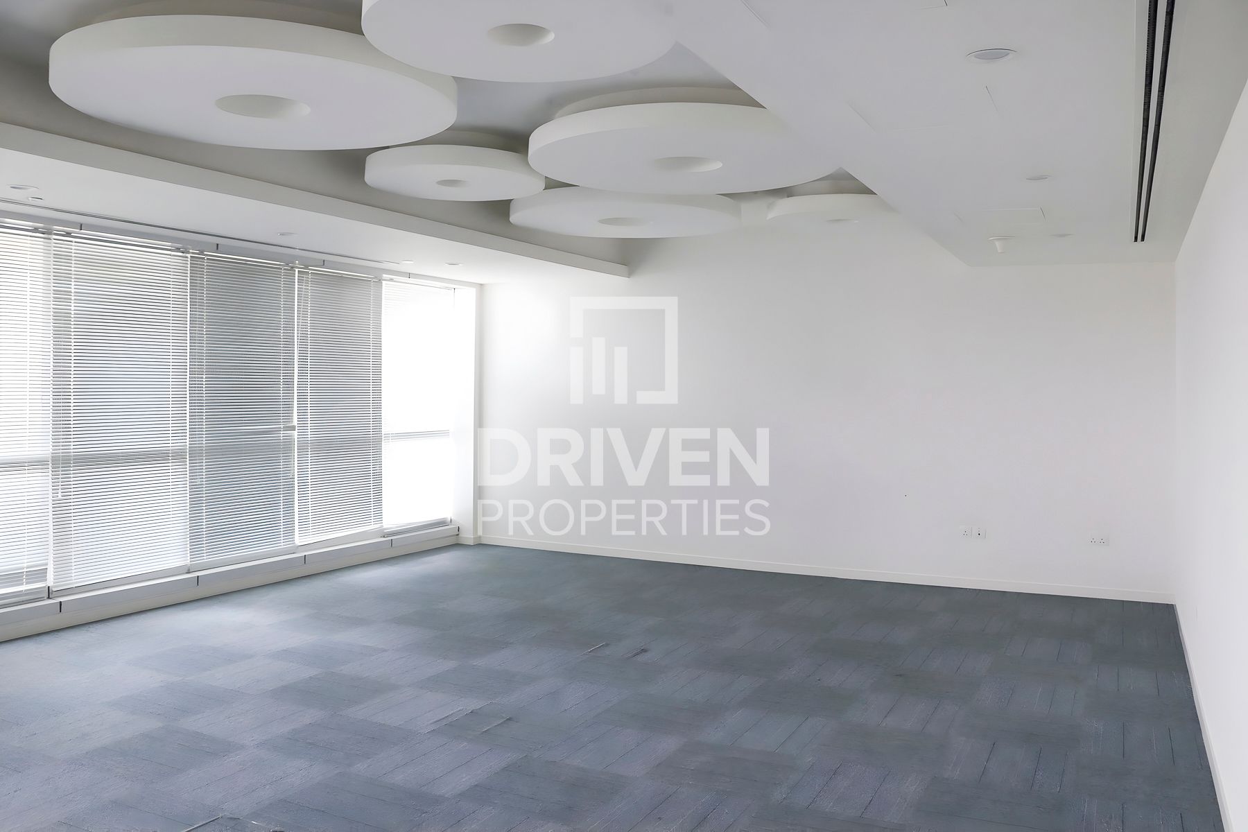 Furnished Office Panoramic View Great Location