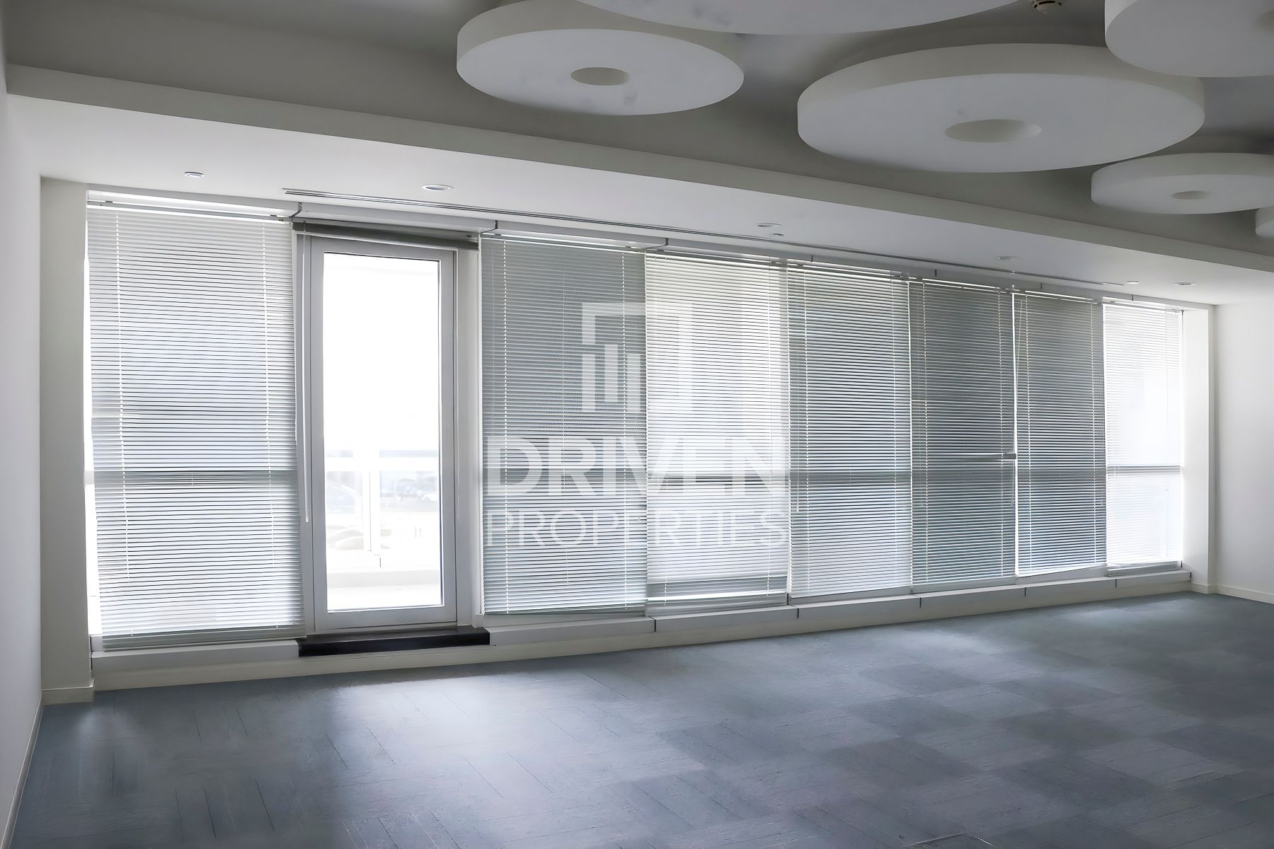 Furnished Office Panoramic View Great Location