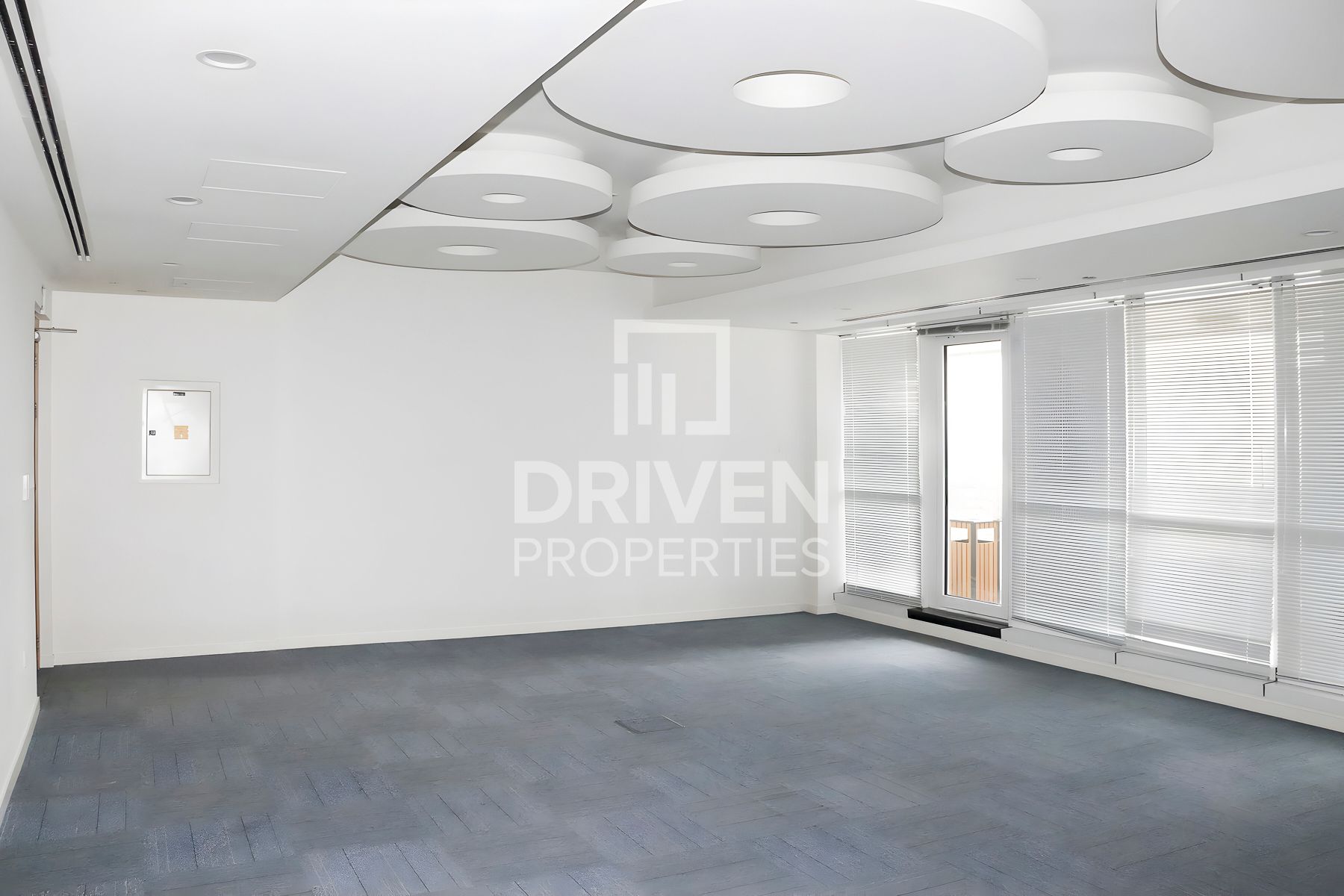 Furnished Office Panoramic View Great Location