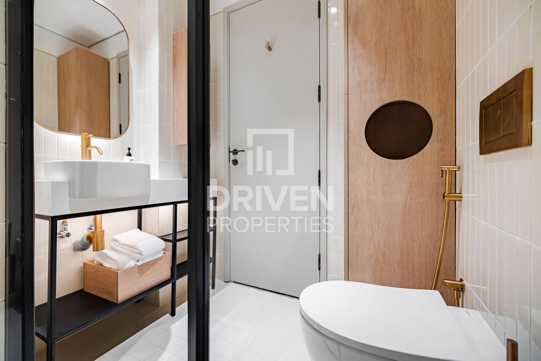 Brand New Building Furnished Prime Location