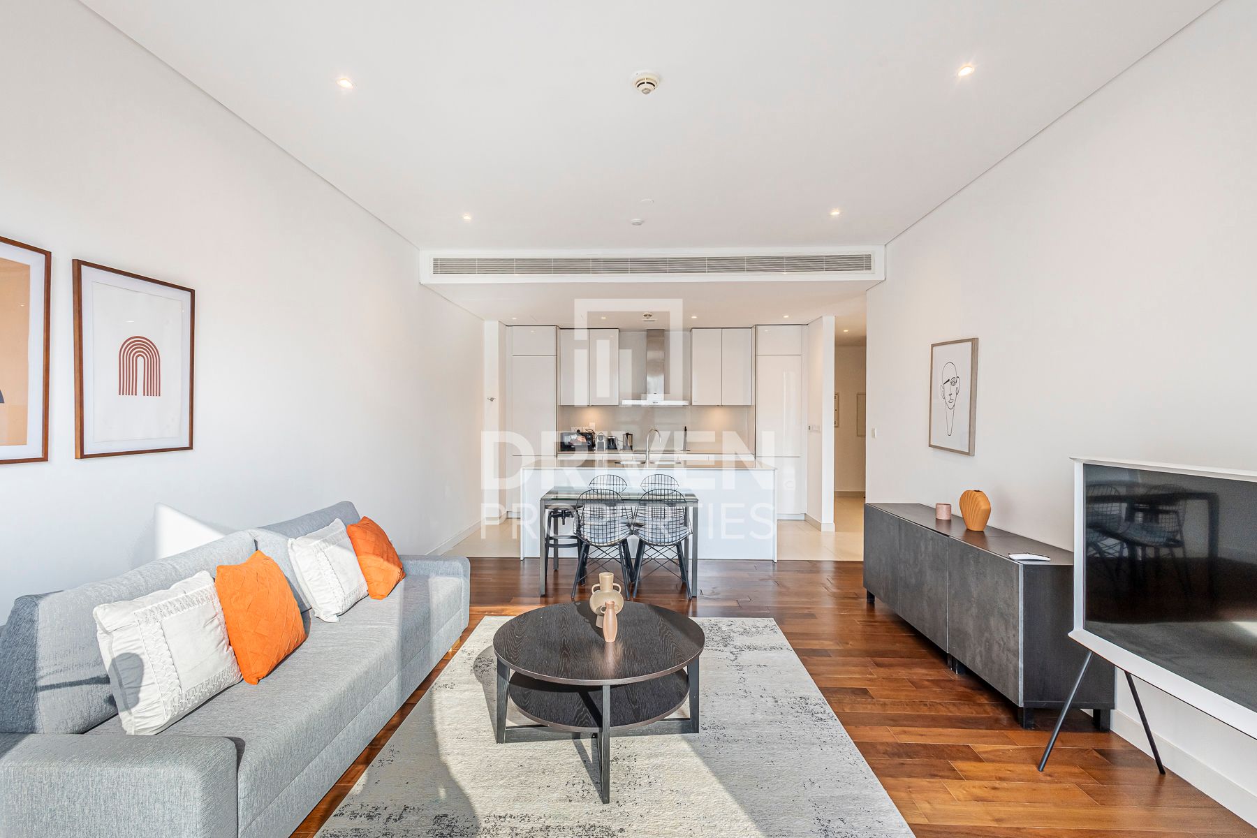 Ready to move in High Floor Community View