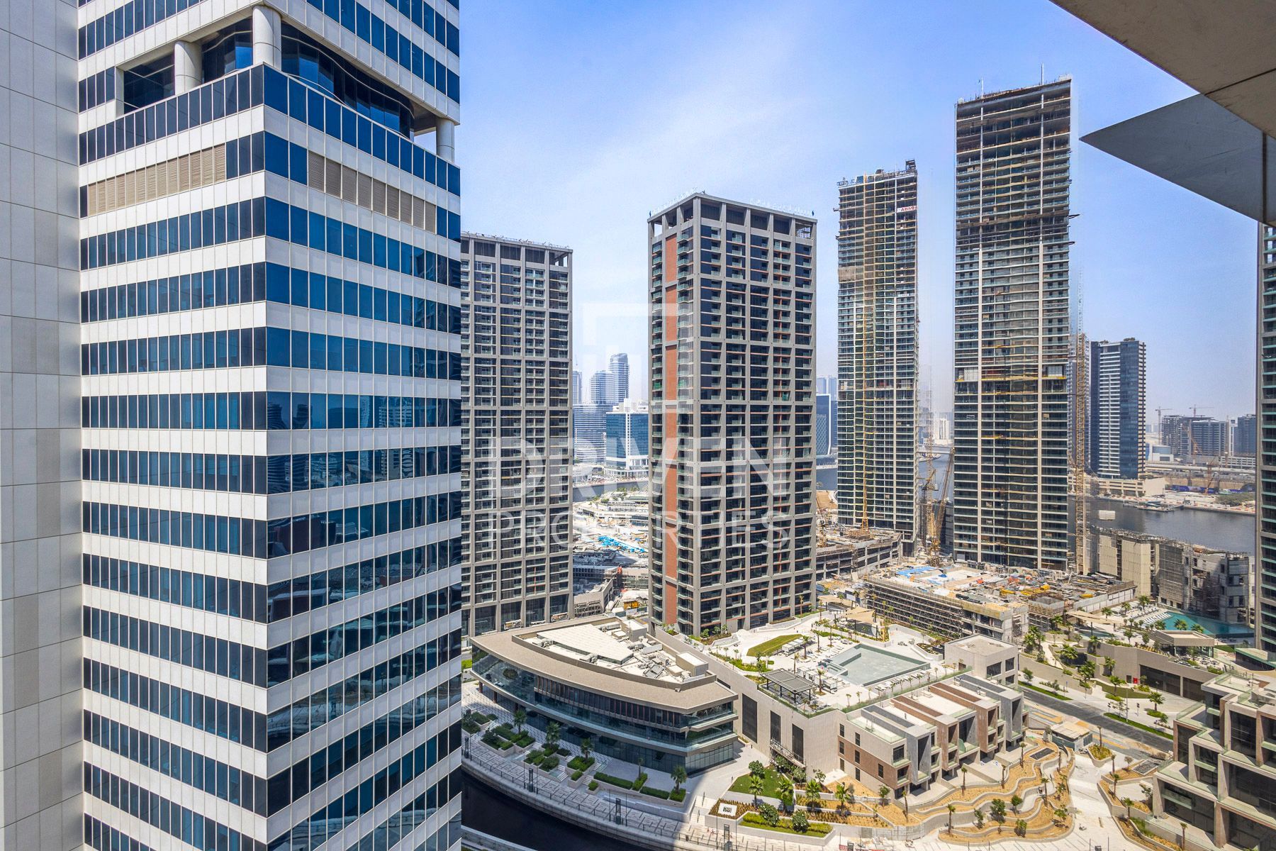 Vacant High Floor Fitted Near Metro