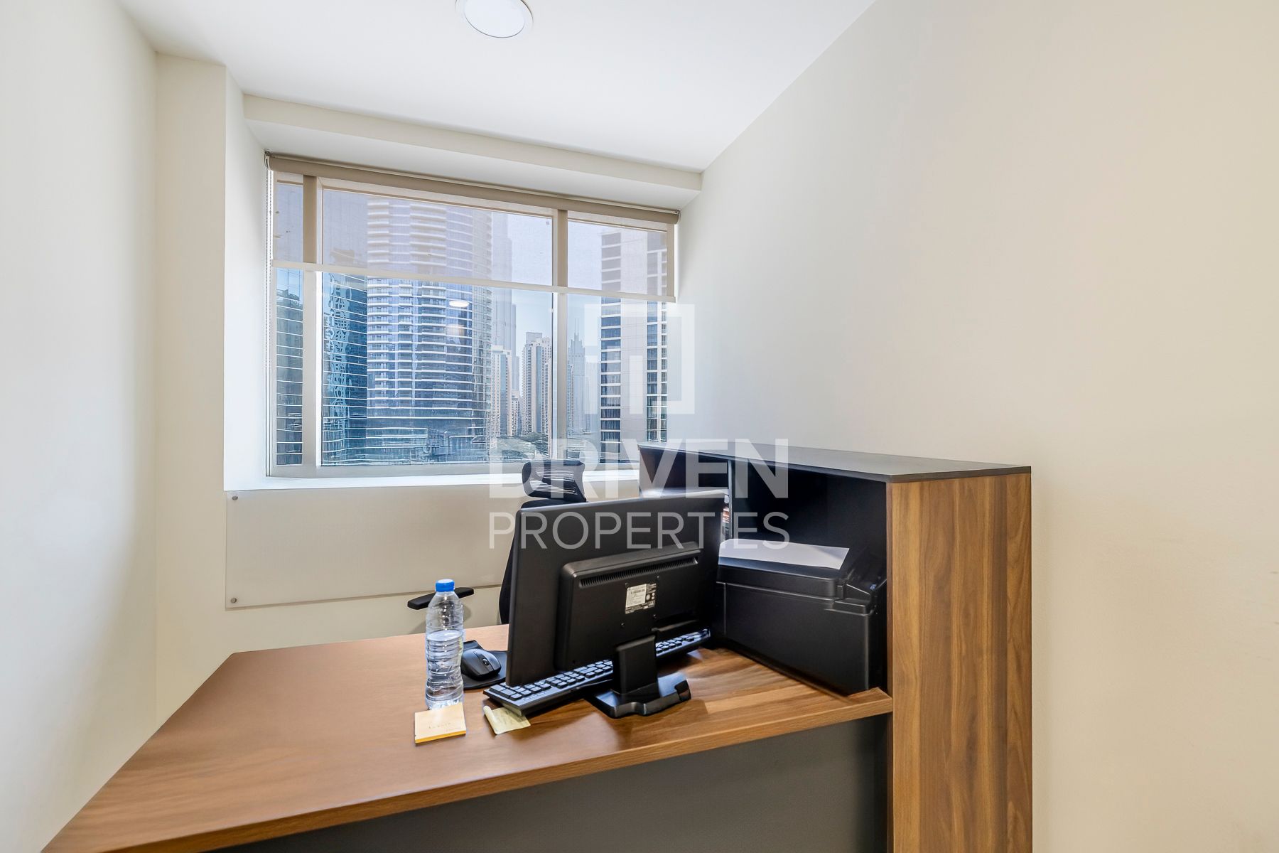 Fully Fitted Prime Location Fully Furnished