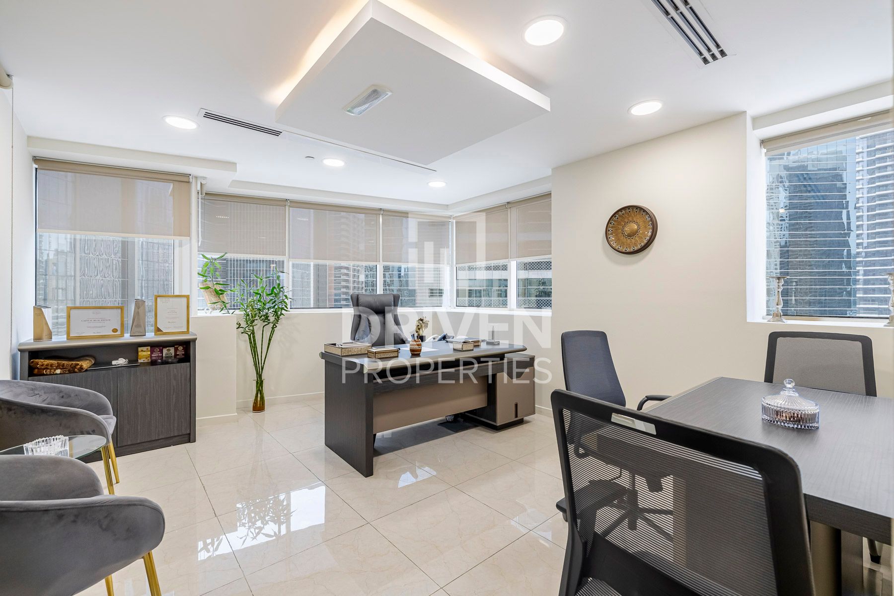 Fully Fitted Prime Location Fully Furnished