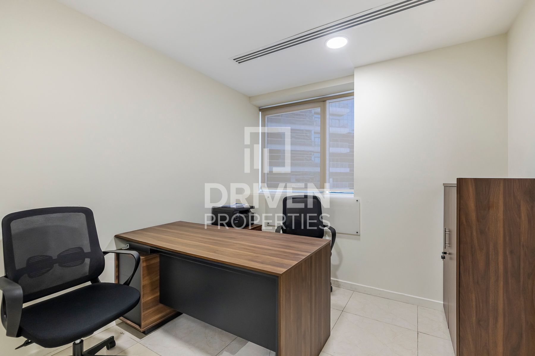 Fully Fitted Prime Location Fully Furnished