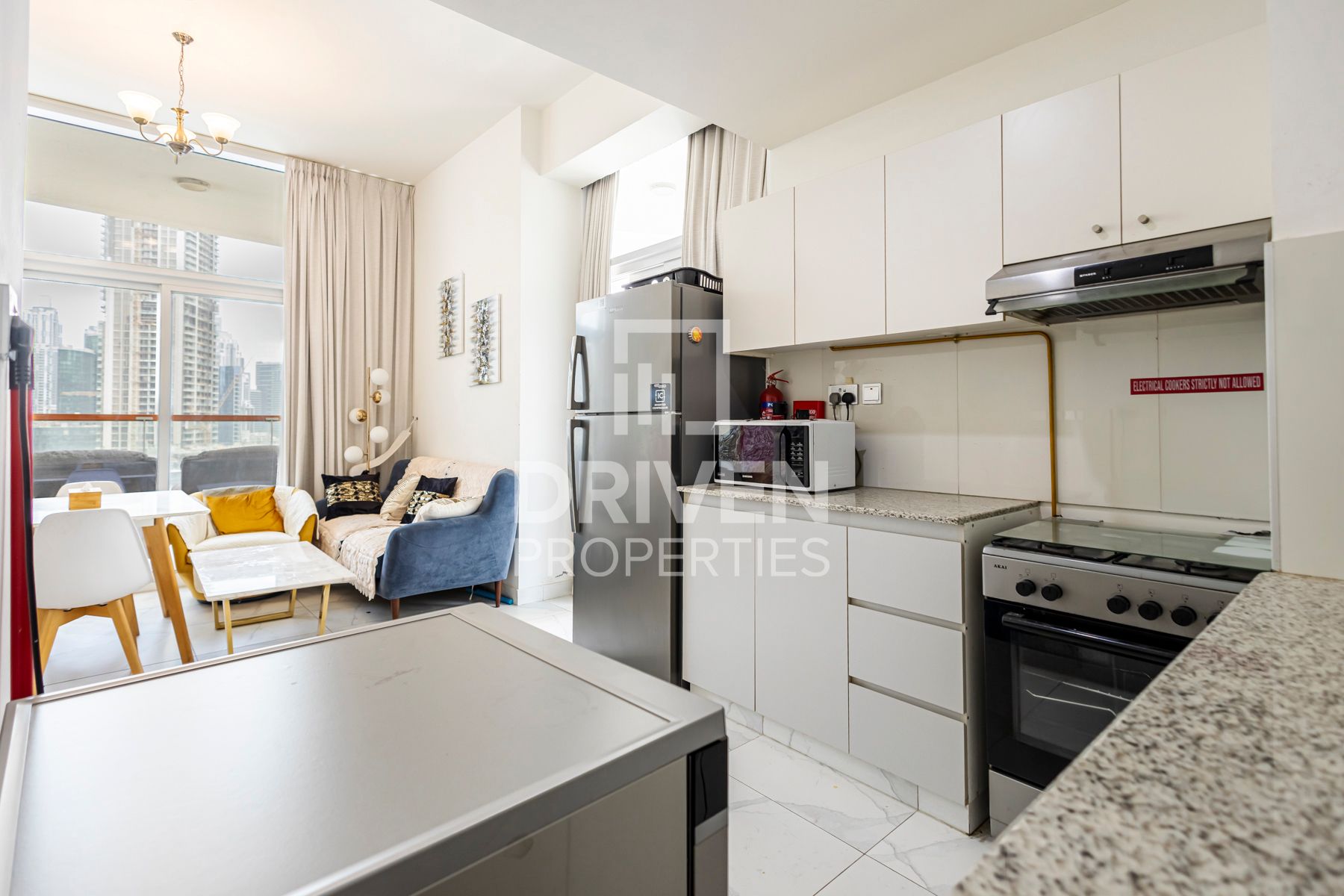 Bright Spectacular Canal View Well Maintained