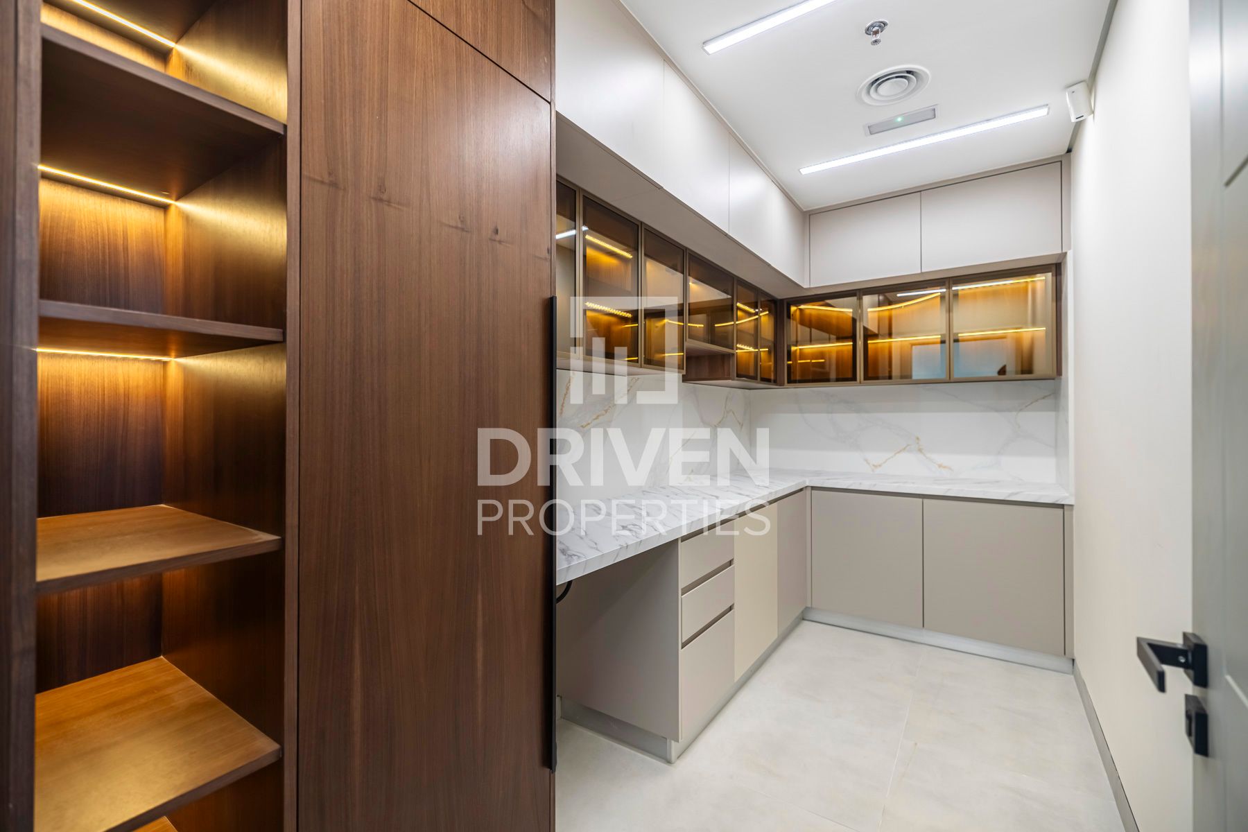 DMCC Ready to move in Fully Furnished Office