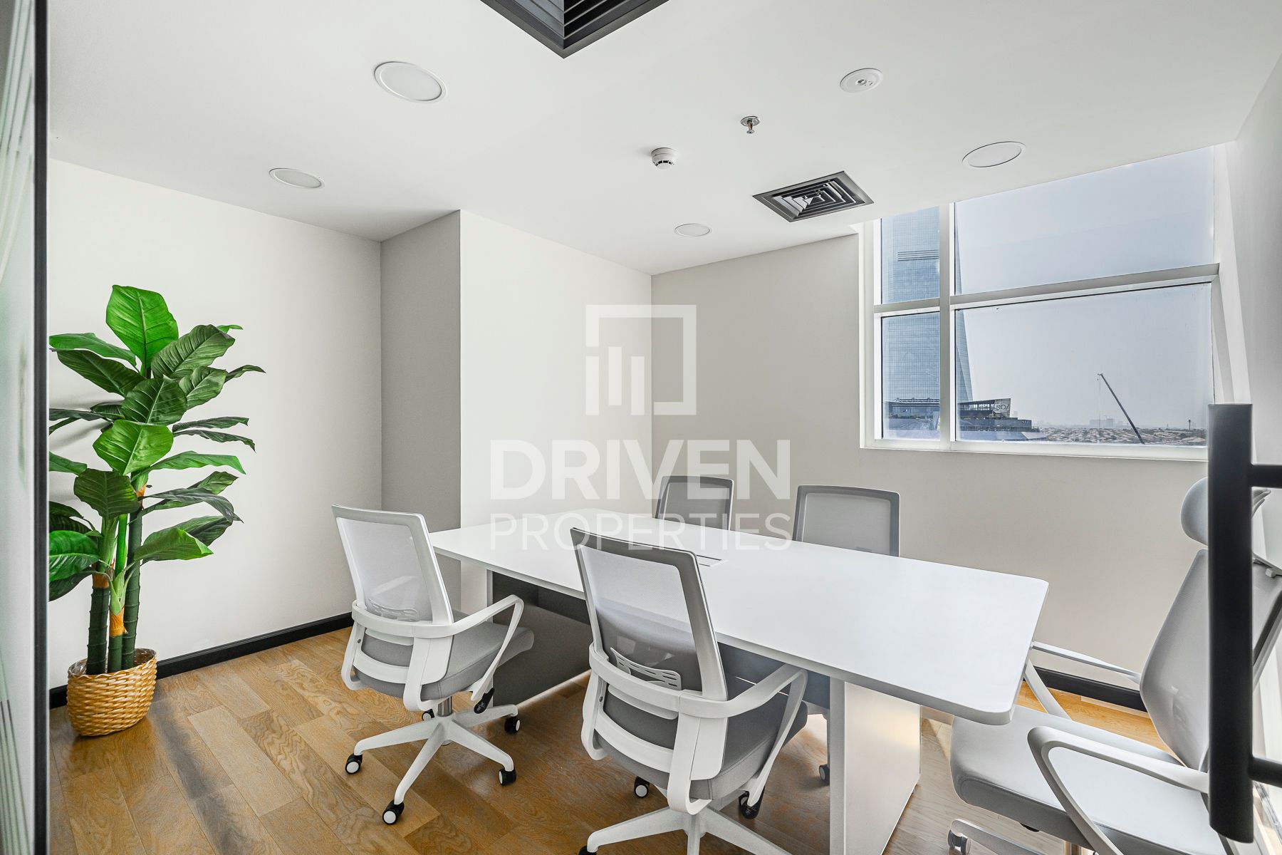 Vacant Office Spacious Prime Location