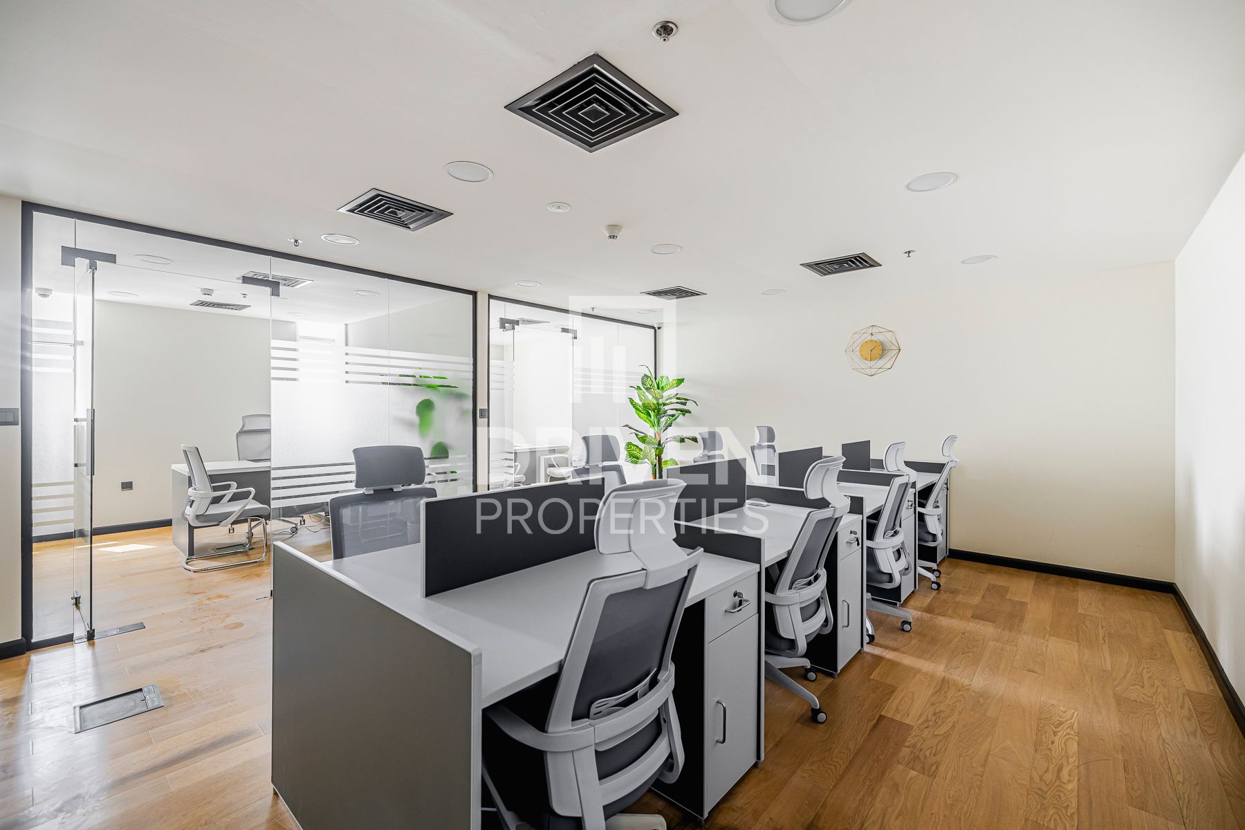 Vacant Office Spacious Prime Location