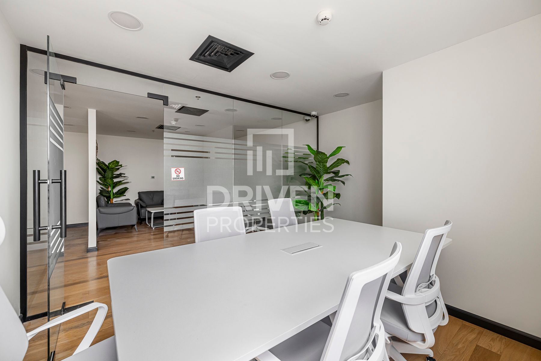 Vacant Office Spacious Prime Location