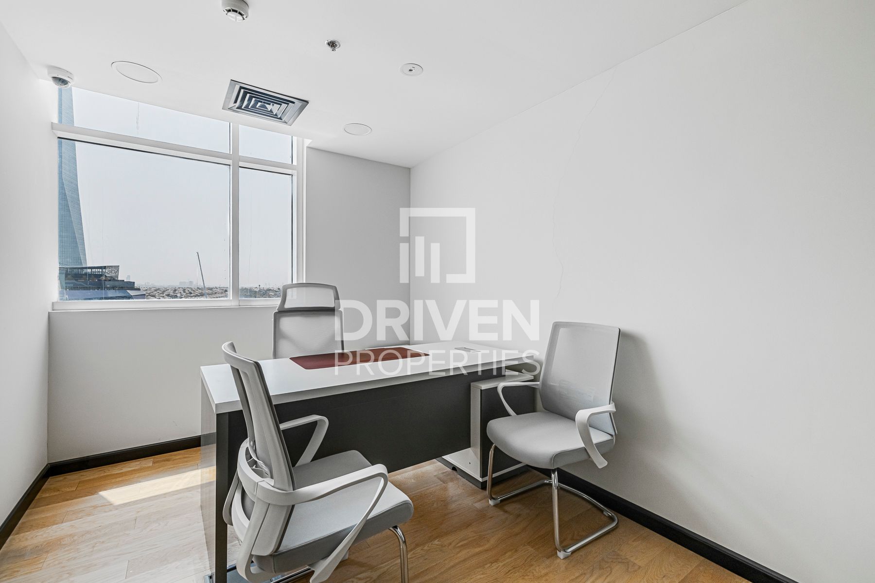 Vacant Office Spacious Prime Location