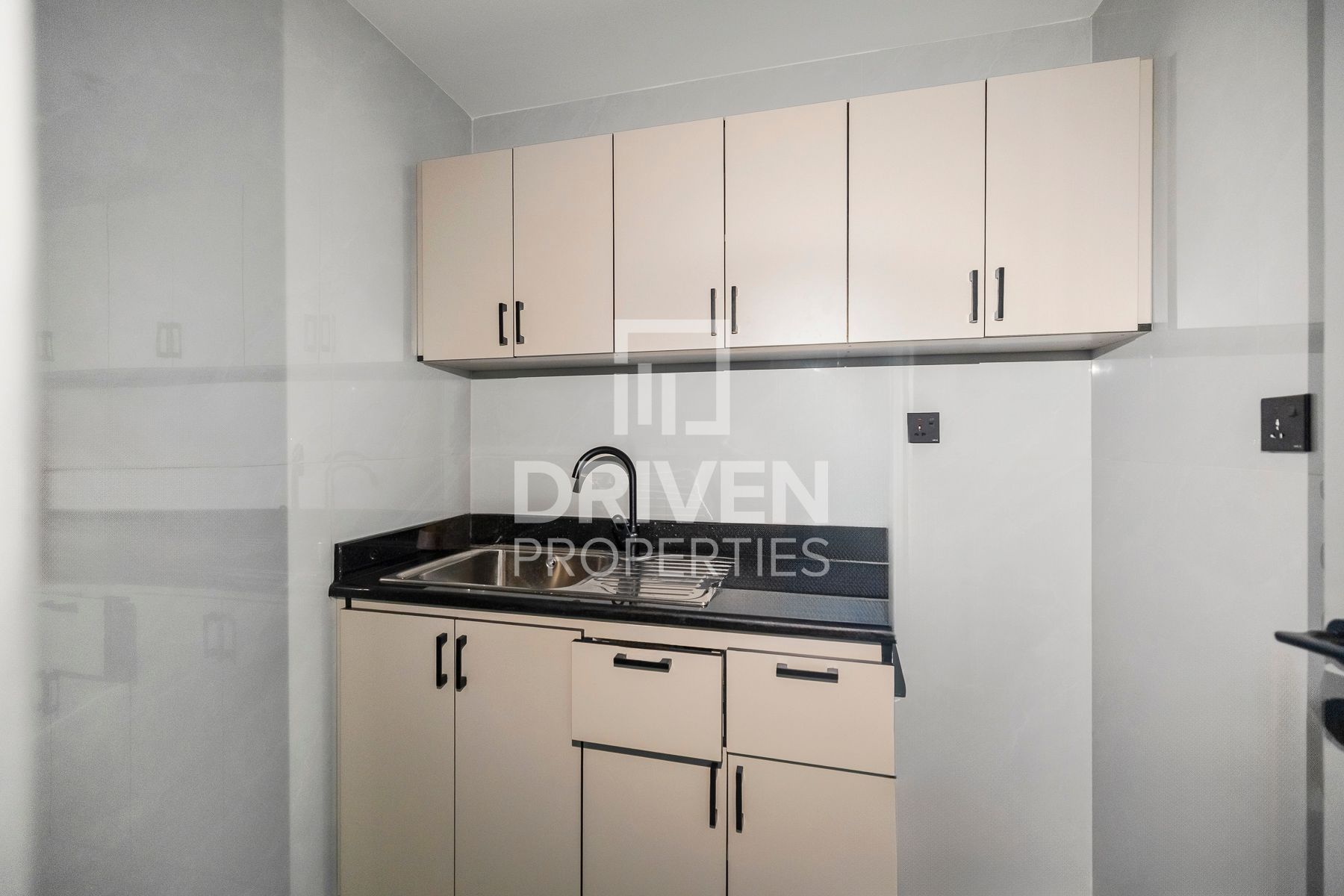 Brand New Upgraded Office and Fully Furnished