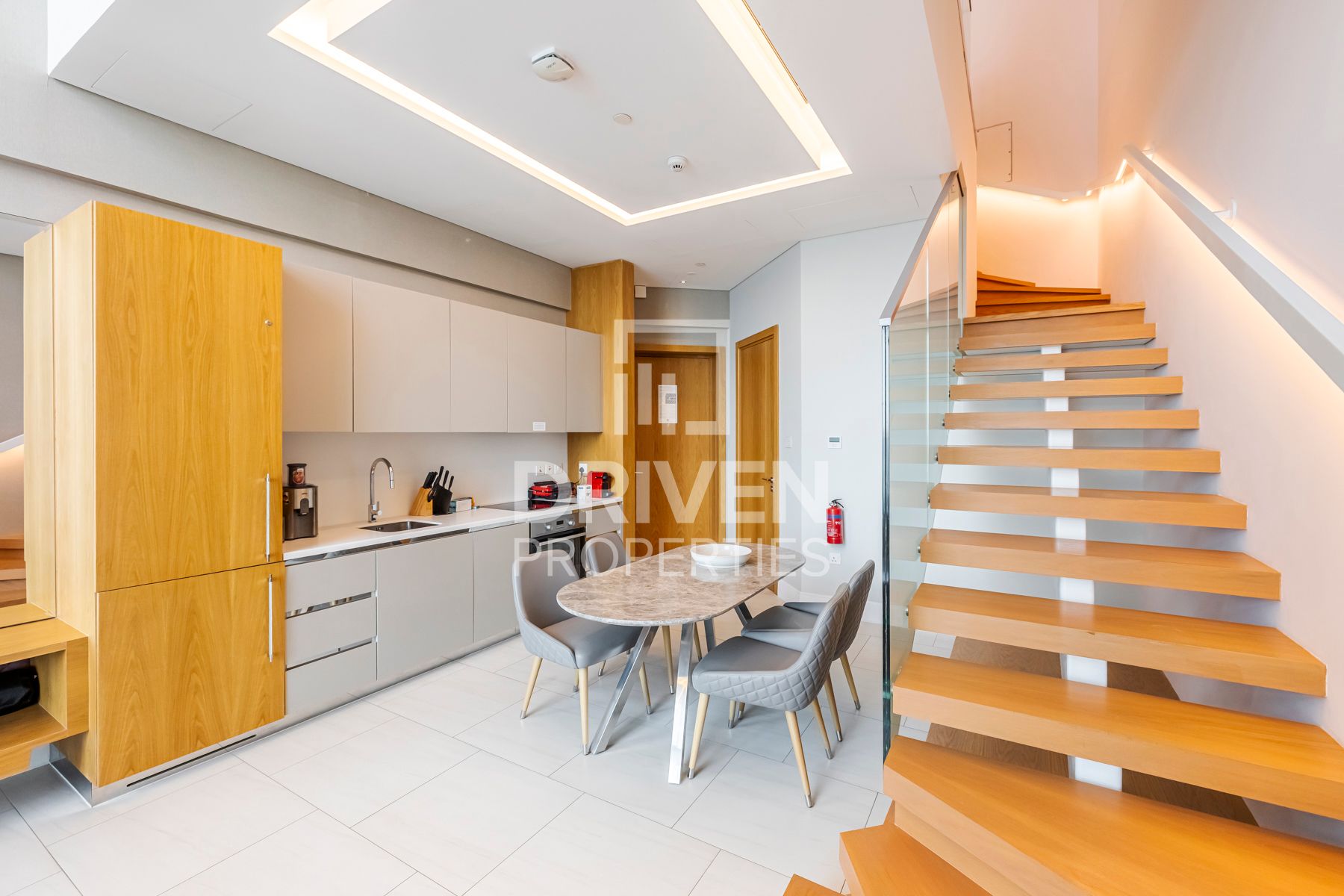 Branded Residence Sky High Luxury Loft Vacant