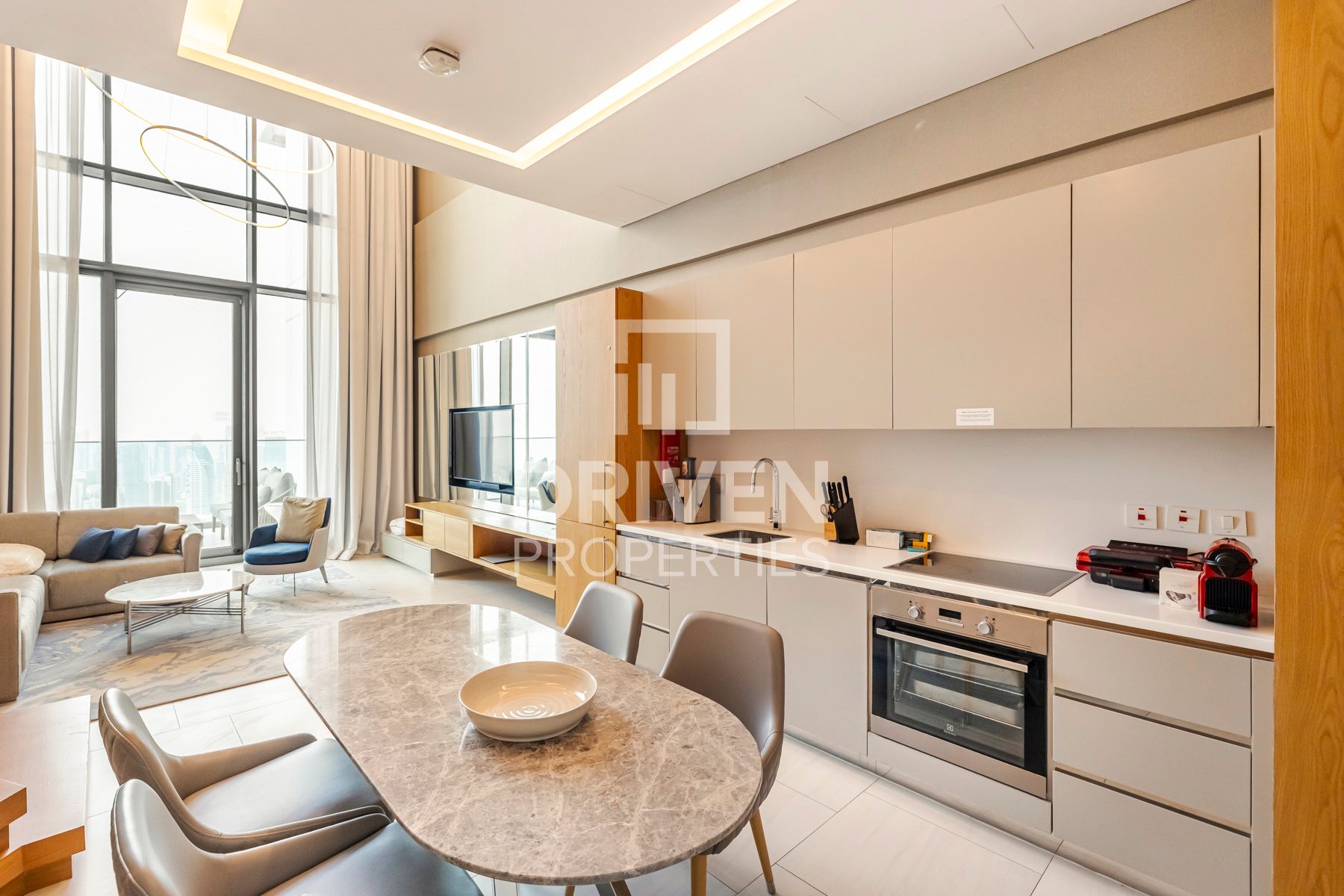 Branded Residence Sky High Luxury Loft Vacant