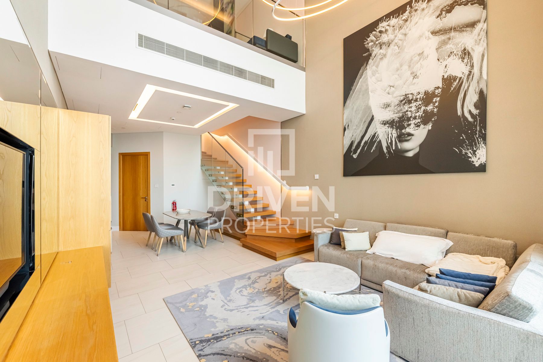 Branded Residence Sky High Luxury Loft Vacant