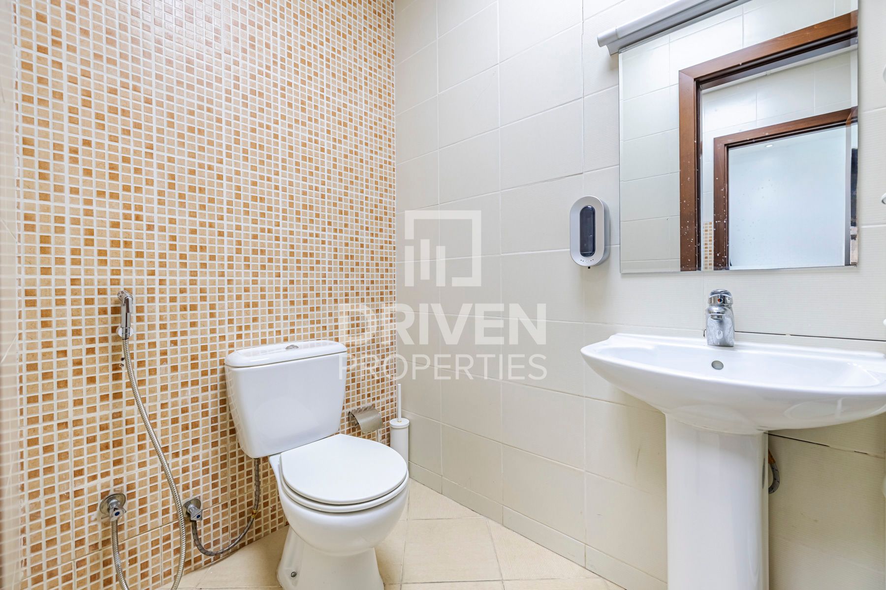 Ready to Move in Furnished High Floor