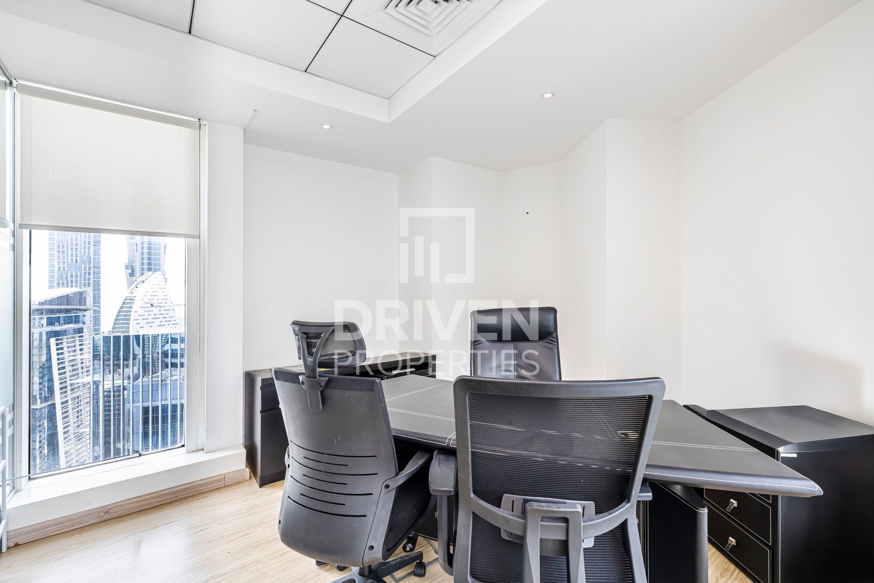 Ready to Move in Furnished High Floor