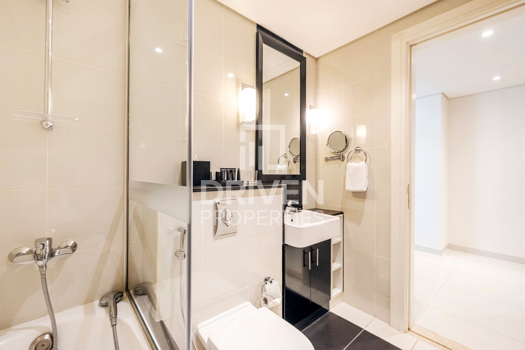 Fully Furnished Canal View Spacious Unit