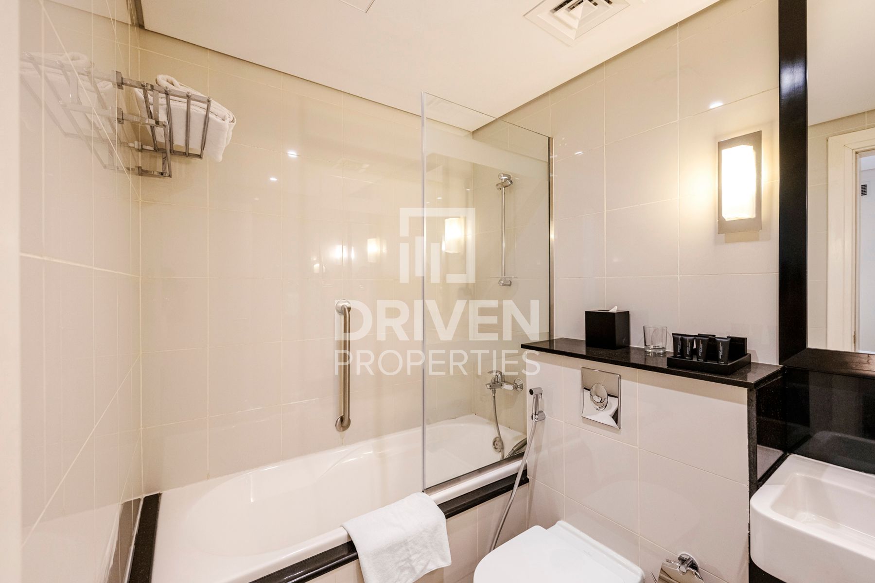 Fully Furnished Canal View Spacious Unit