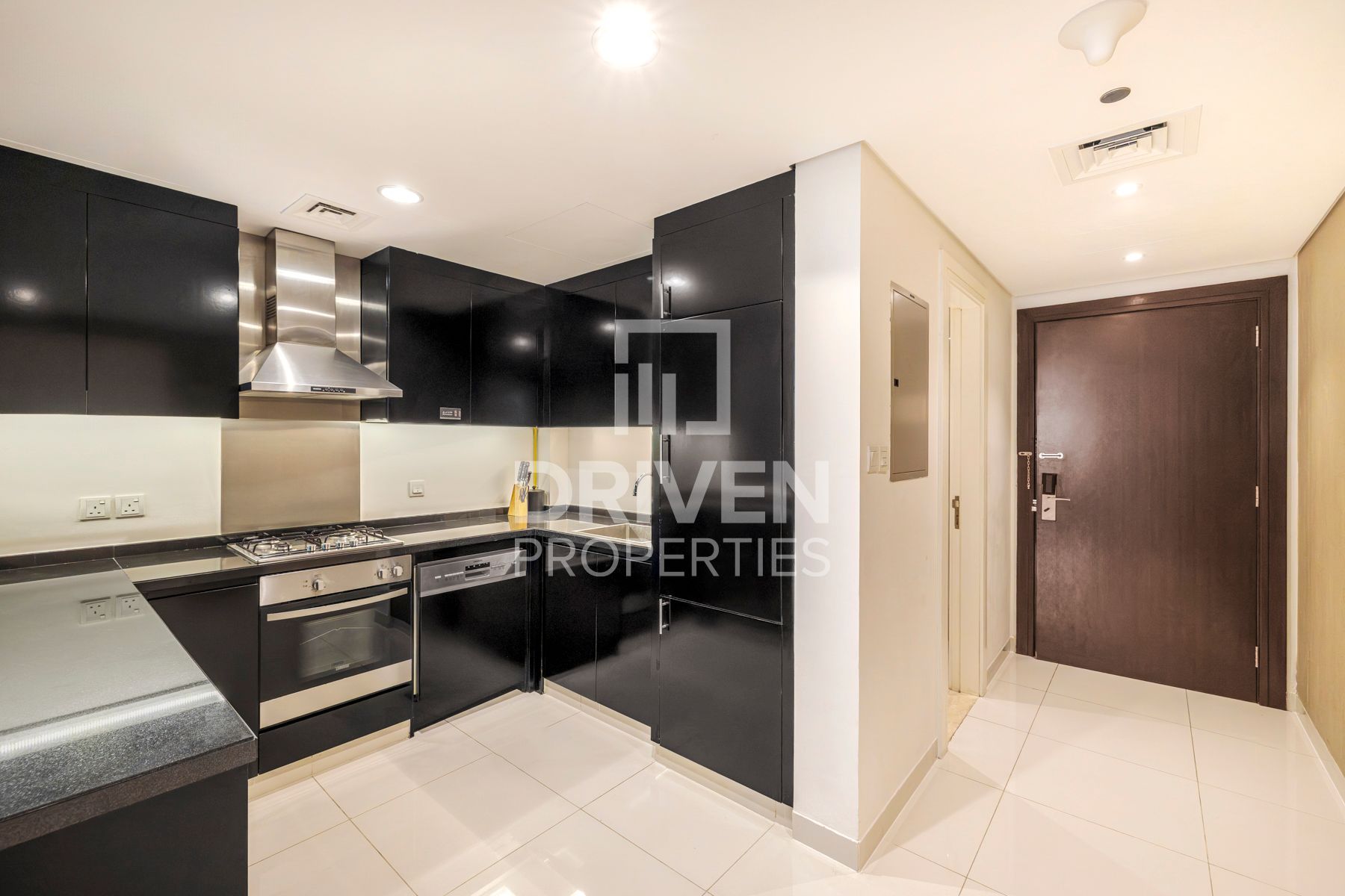 Fully Furnished Canal View Spacious Unit