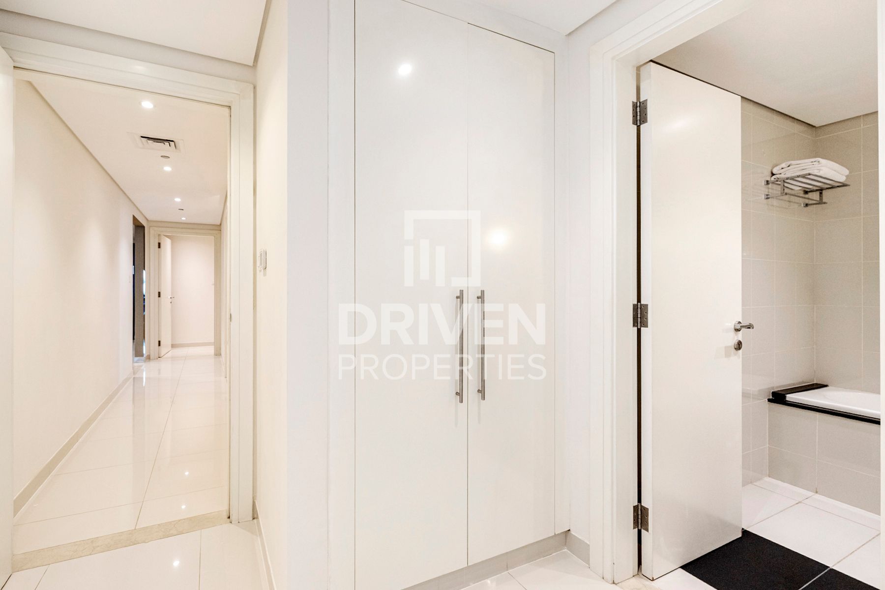 Fully Furnished Canal View Spacious Unit