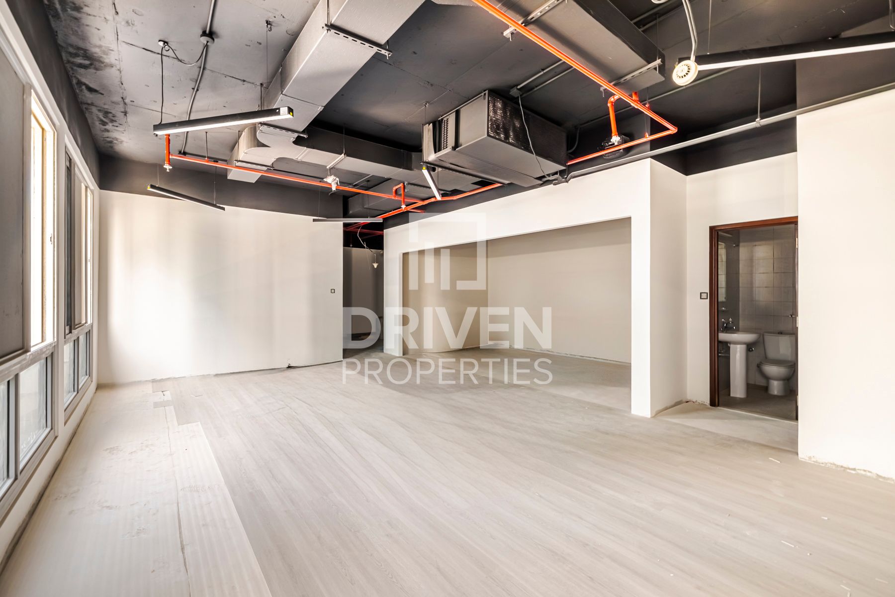 Semi Fitted Office in Heart of Business Bay