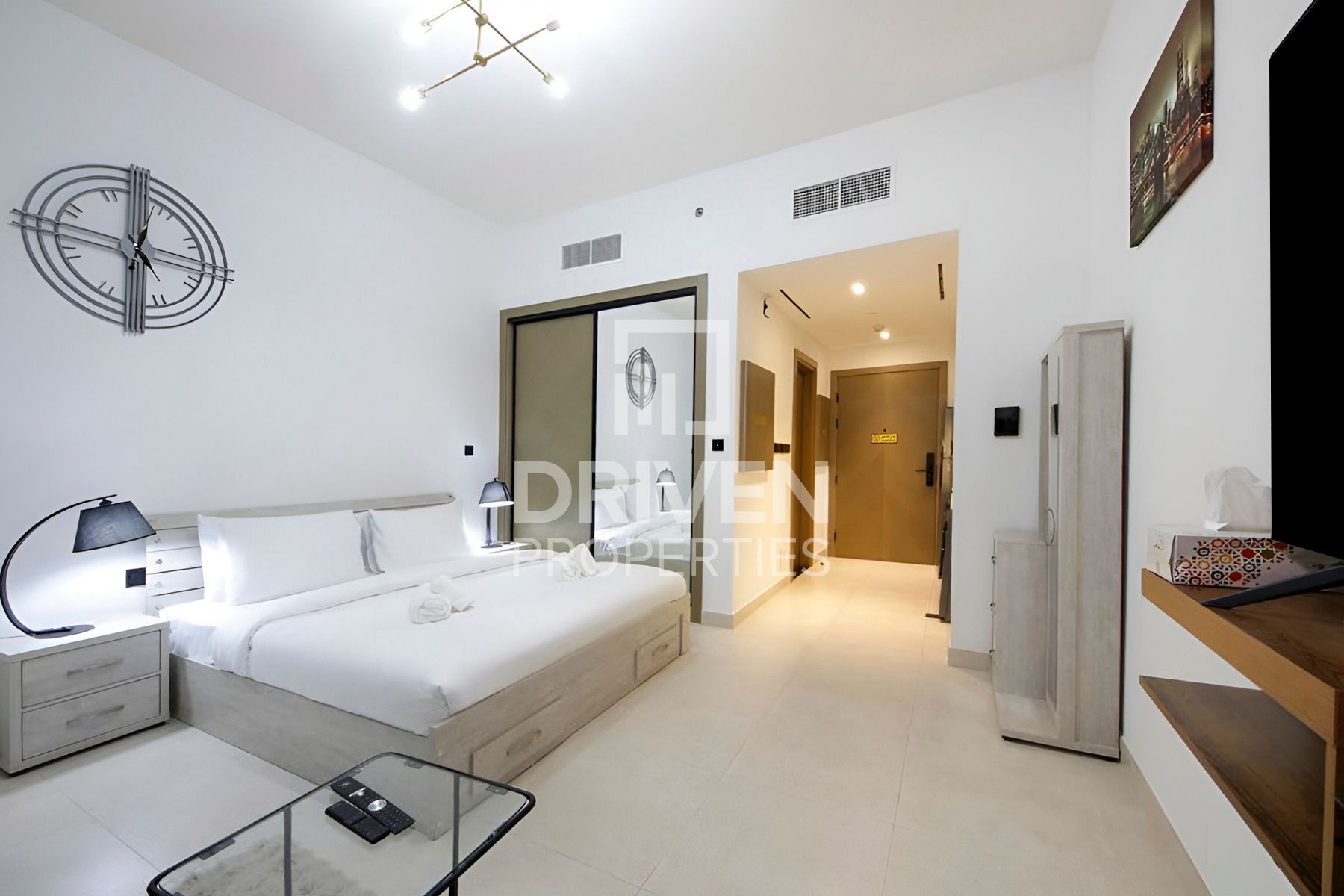 Lavish Unit Fully Furnished Prime Location