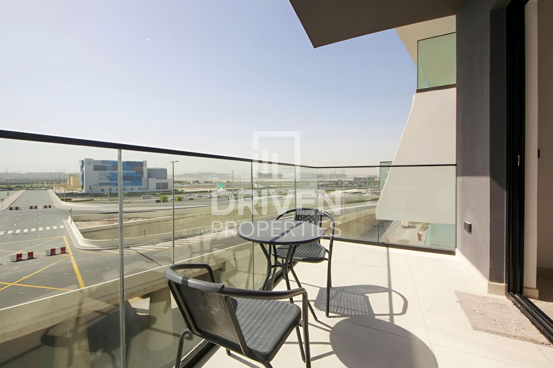 Lavish Unit Fully Furnished Prime Location