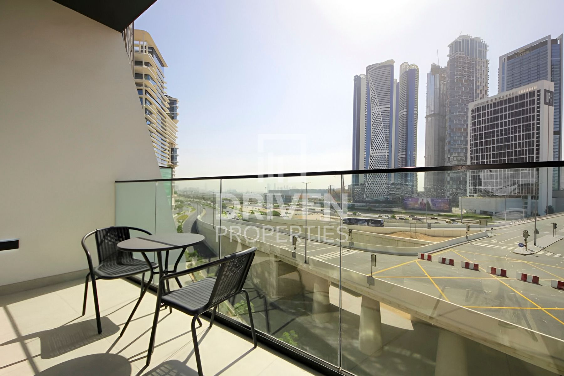 Lavish Unit Fully Furnished Prime Location