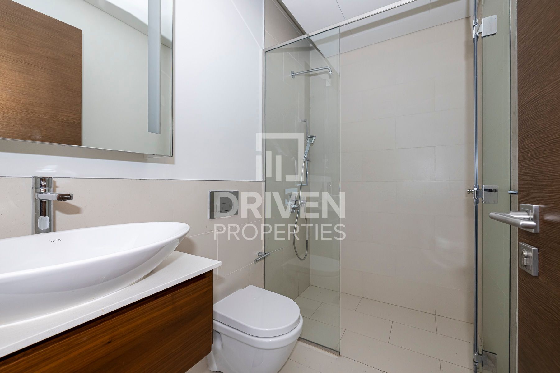 Stunning Apartment with Maids Room Boulevard View