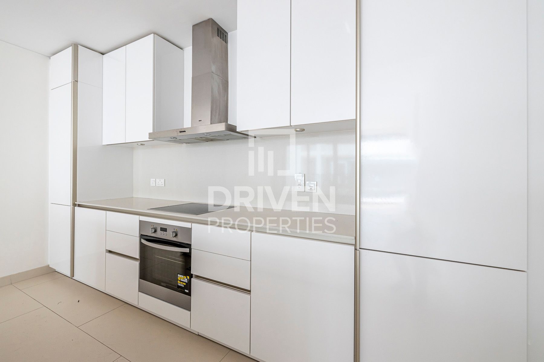 Spacious and Bright Apartment Ready to Move in