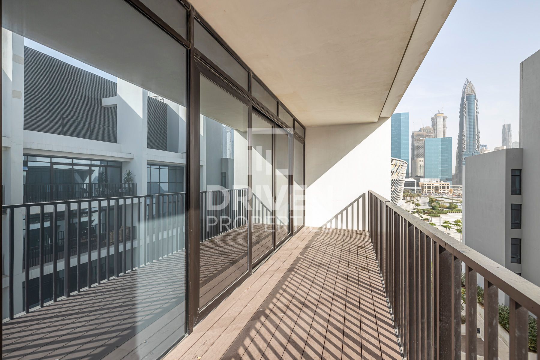 Spacious and Bright Apartment Ready to Move in