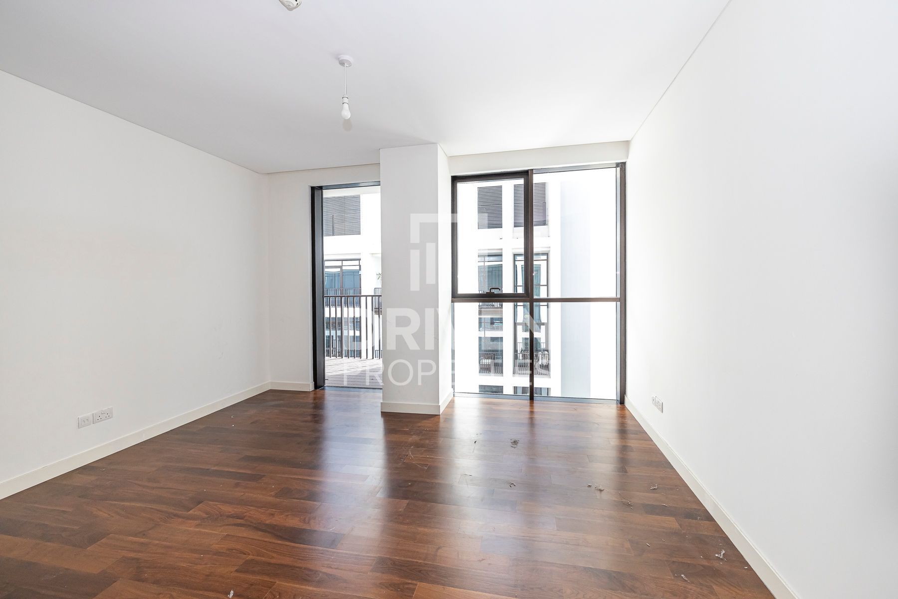 Spacious and Bright Apartment Ready to Move in