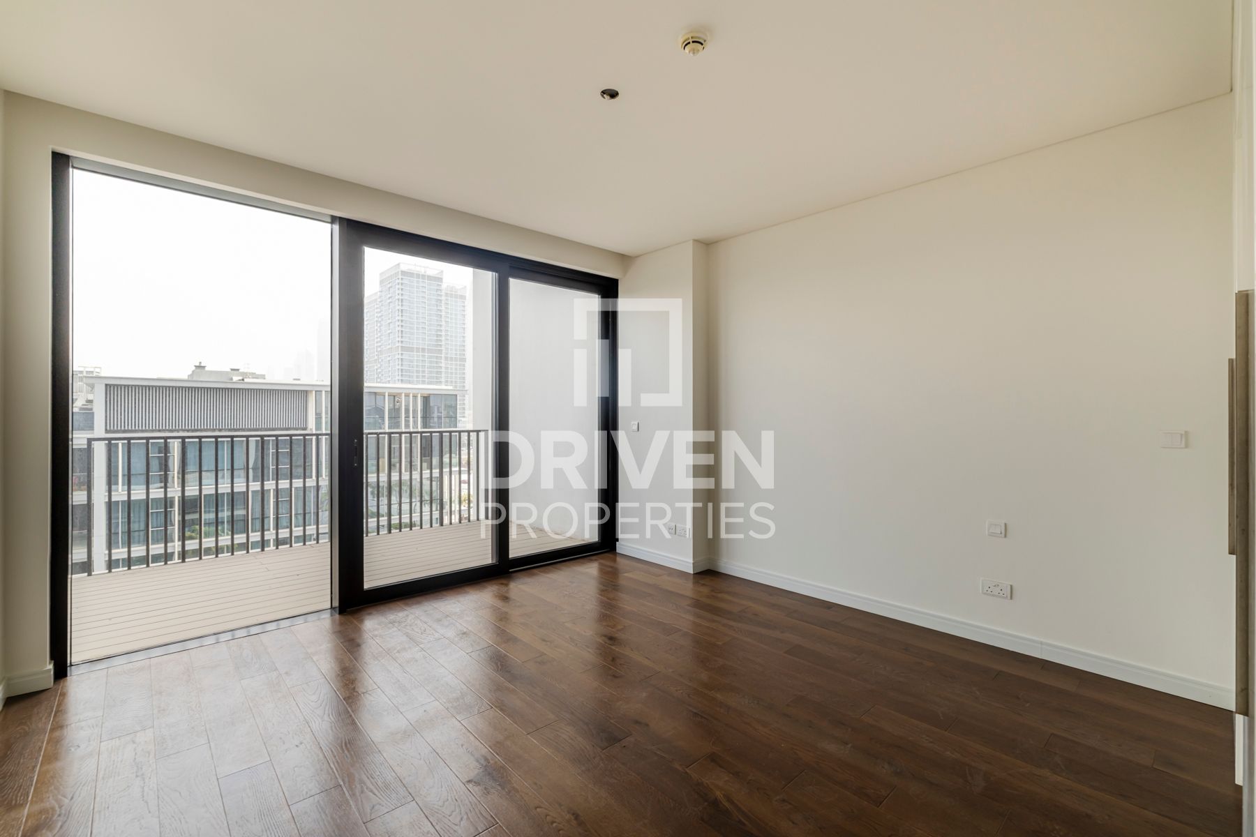 Luxurious Penthouse Vacant with Maid Room