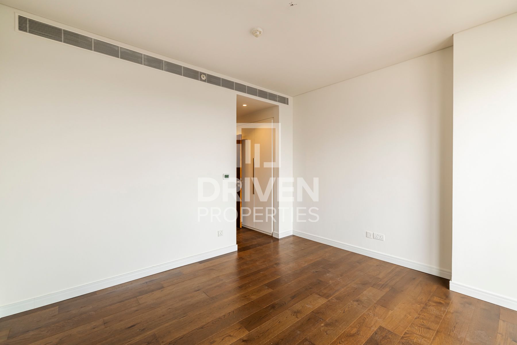 Luxurious Penthouse Vacant with Maid Room