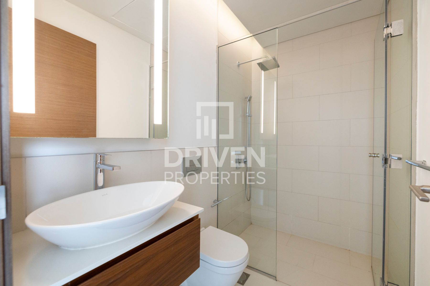 Luxurious Penthouse Vacant with Maid Room