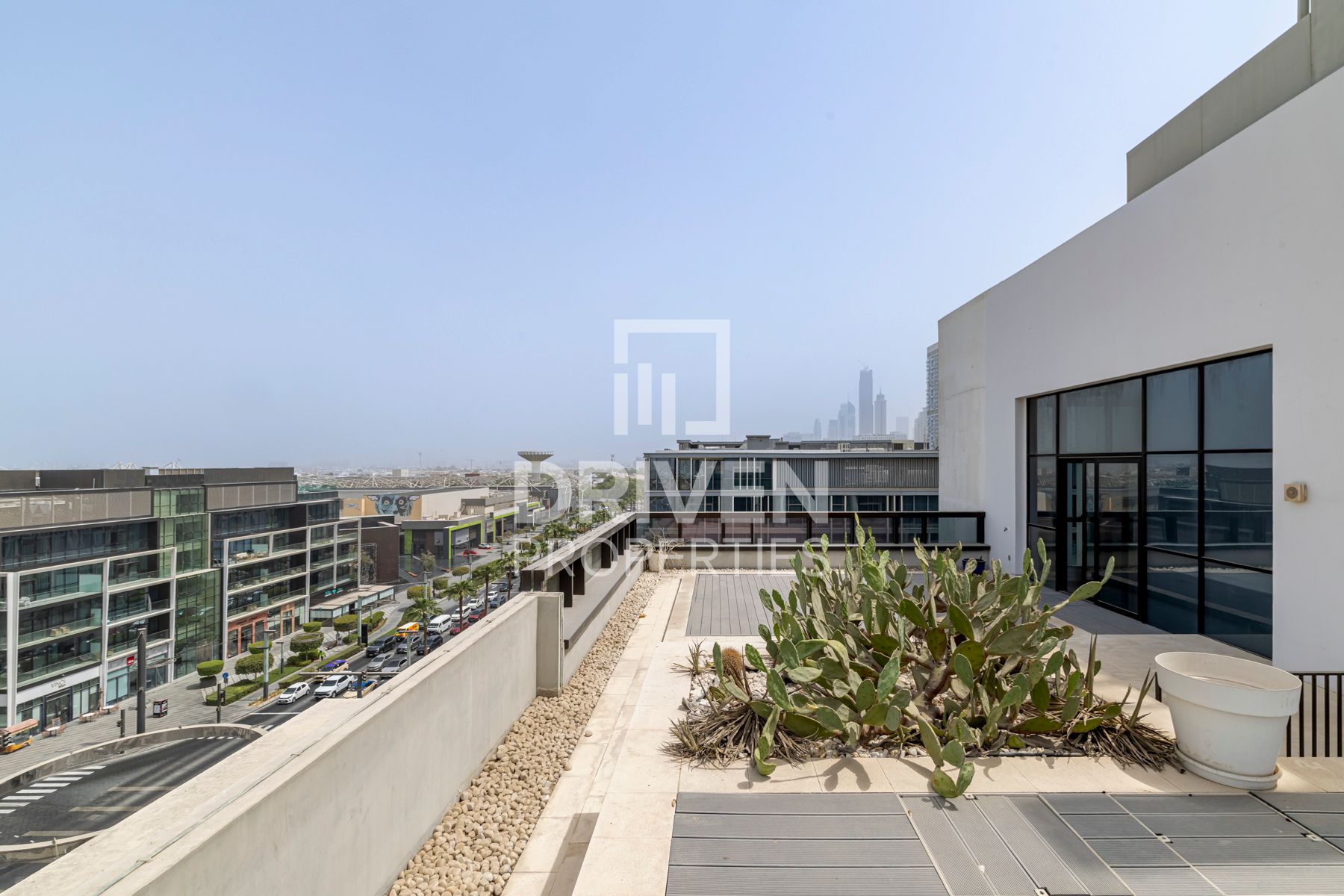 Luxurious Penthouse Vacant with Maid Room