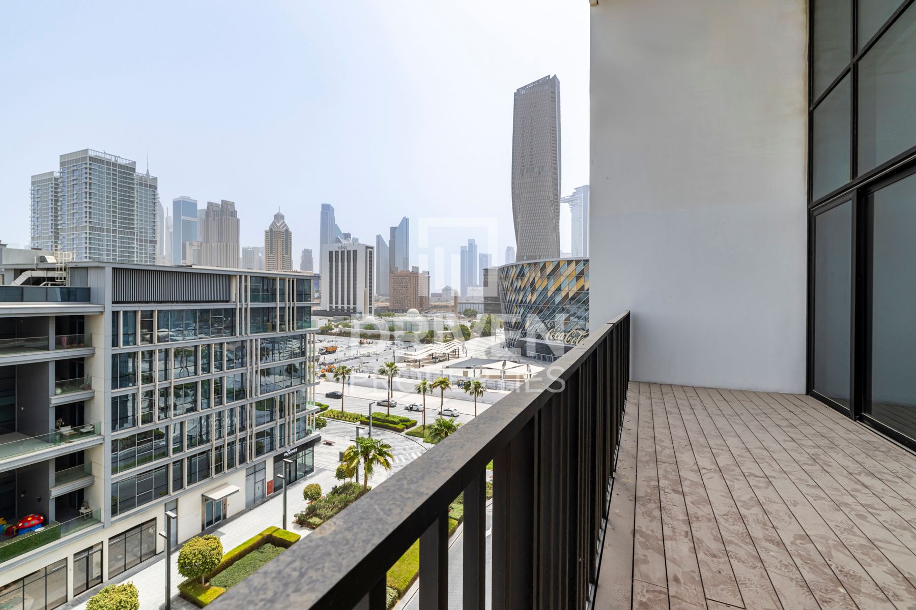 Luxurious Penthouse Vacant with Maid Room