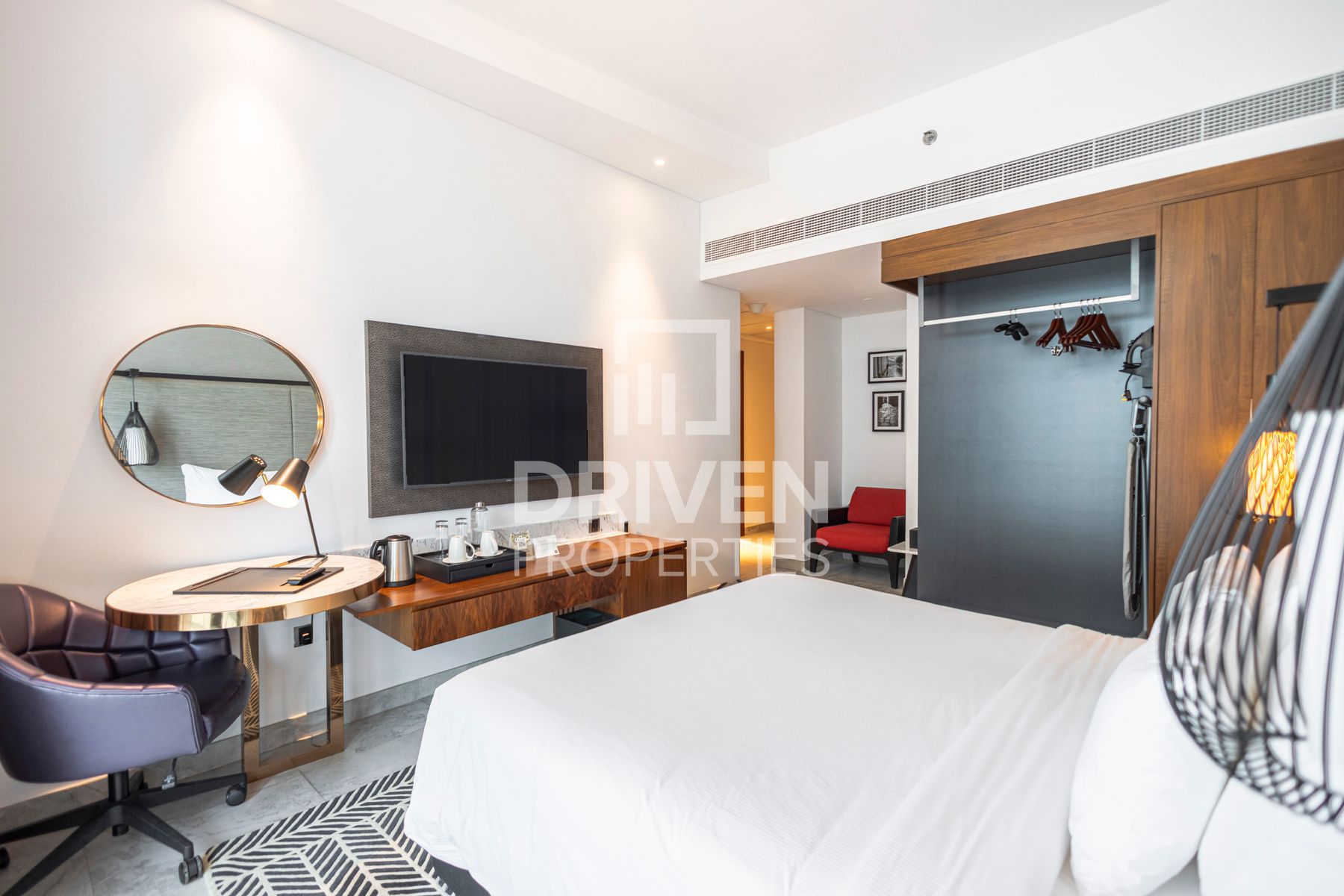 Furnished Mid Floor Studio Featuring Canal View