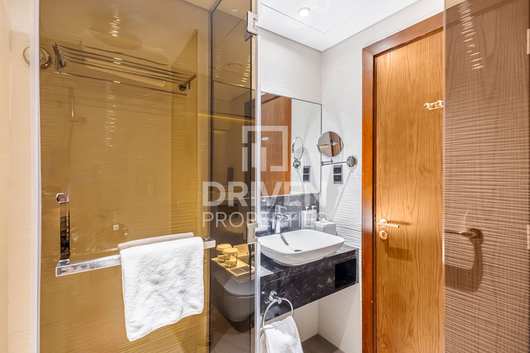 Furnished Mid Floor Studio Featuring Canal View