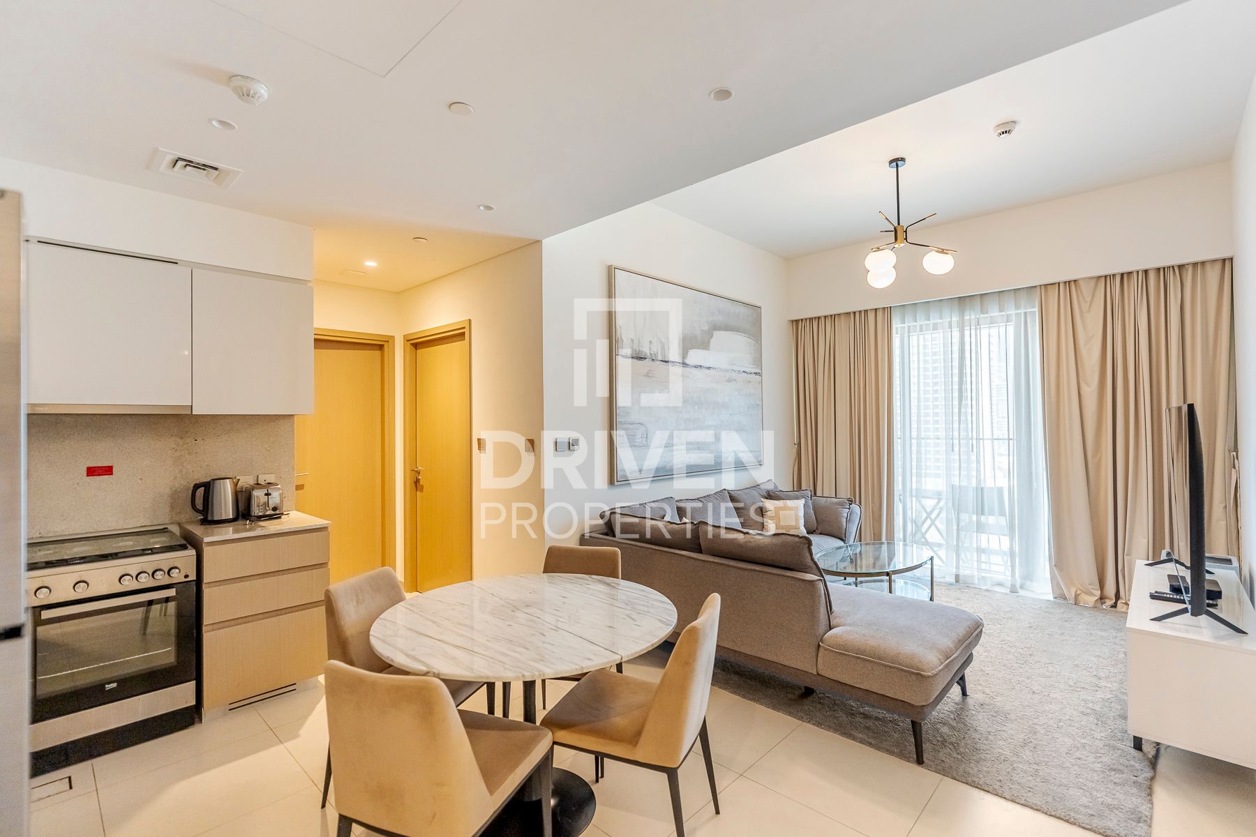 Modern Minimalist Interior Desirable Location