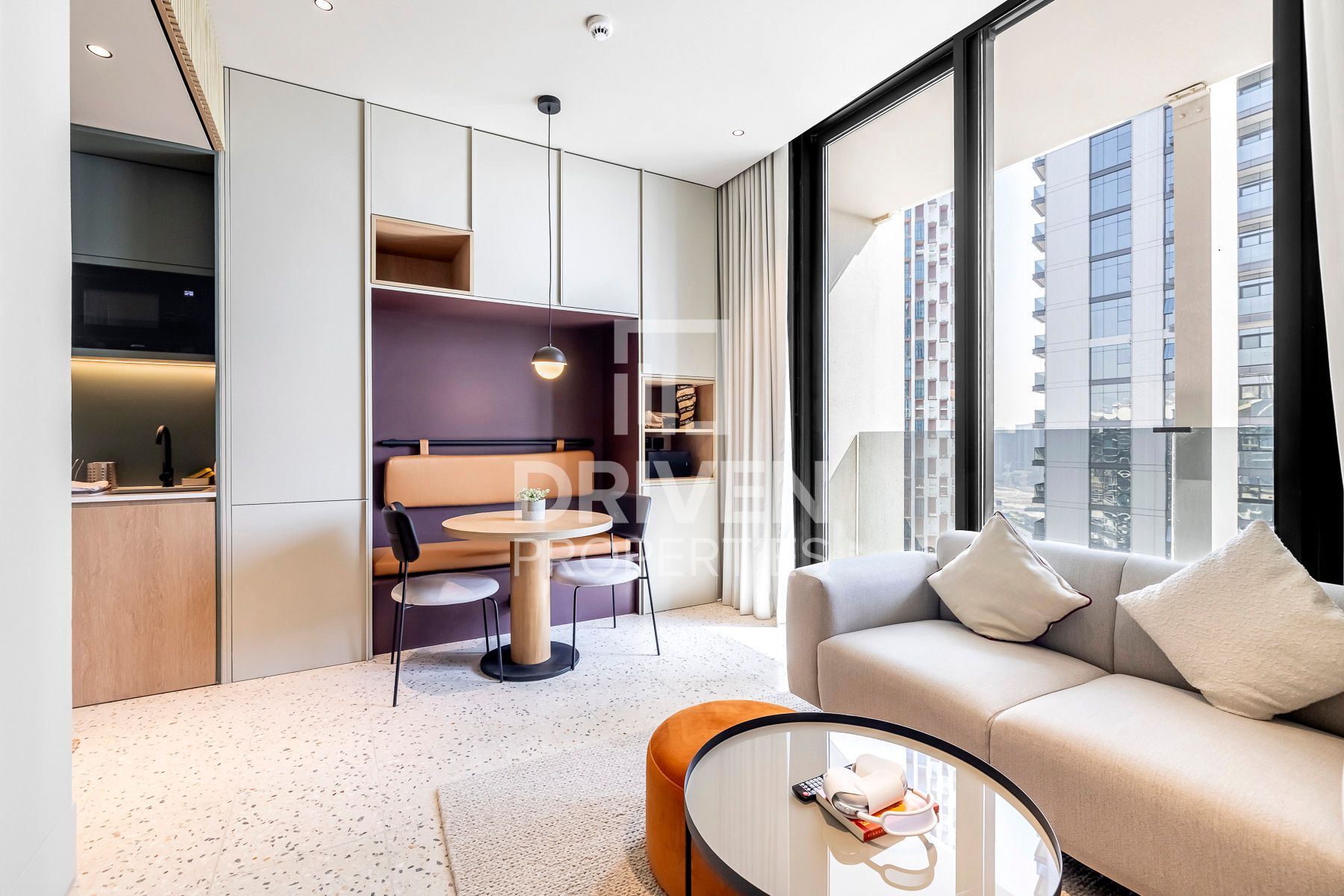 Furnished Studio High Floor Tenanted