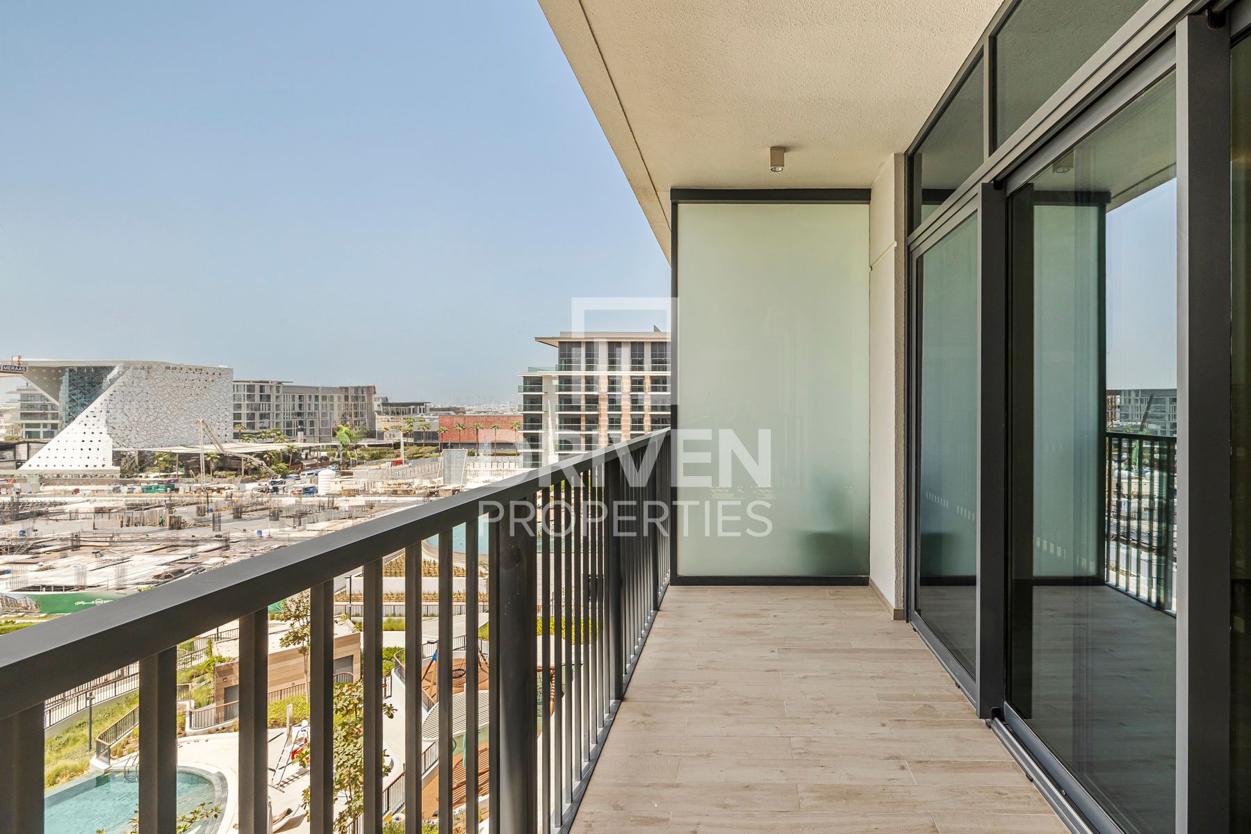 Large Layout Park View Ready to Move in